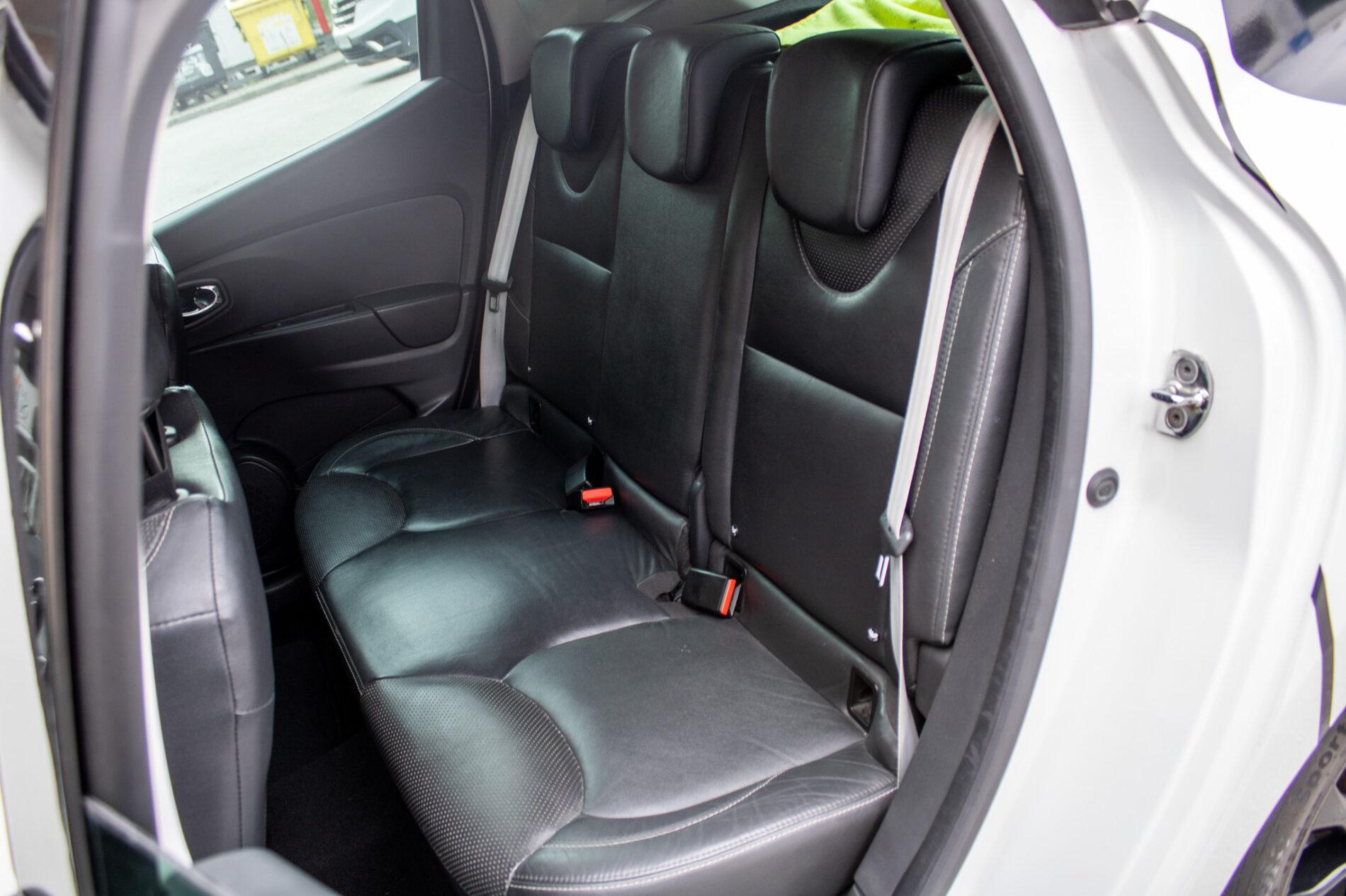 2015 Renault Clio RS, biela hatchback, 152 444 km