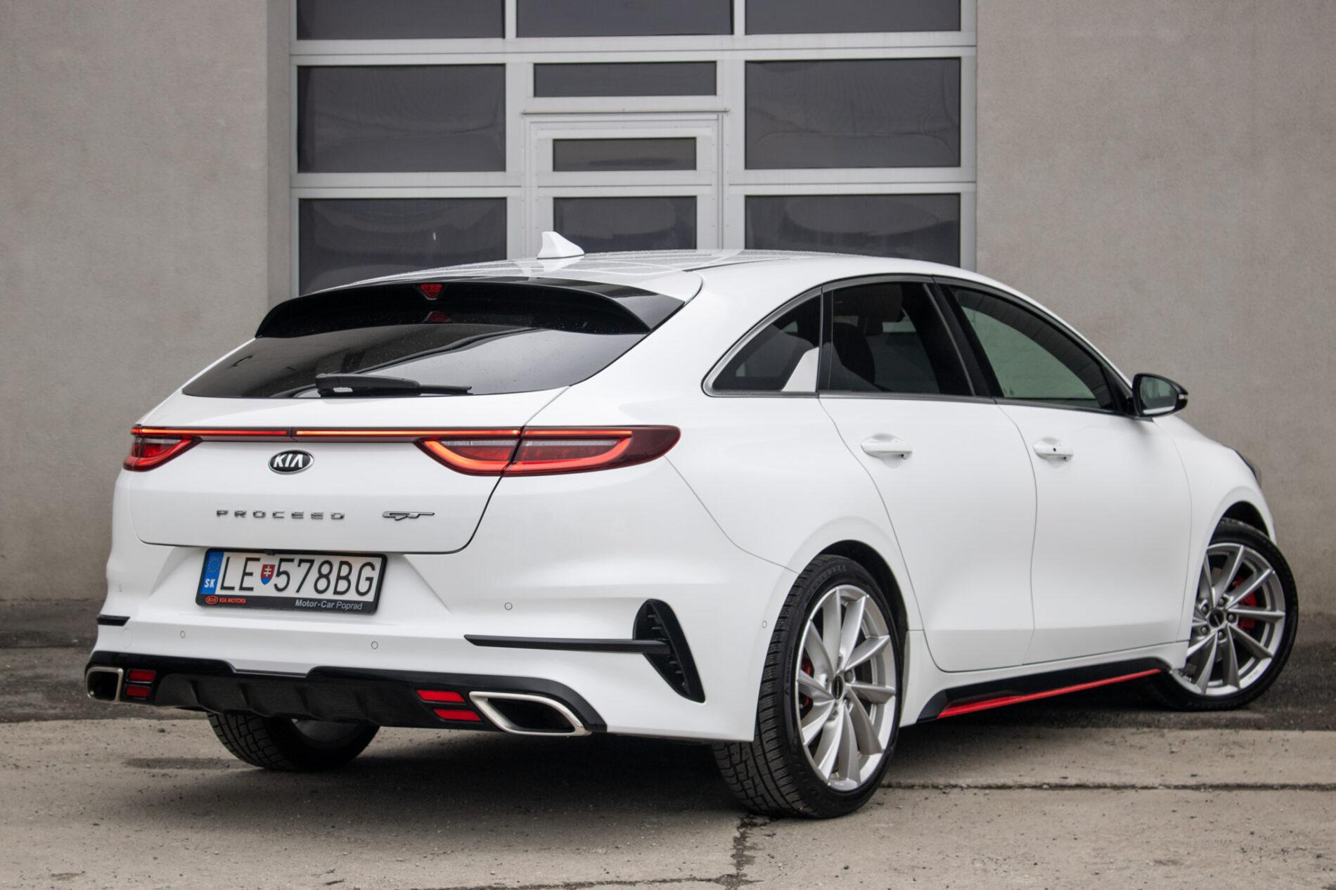 2019 Kia ProCeed GT, biela kombi, 35 892 km
