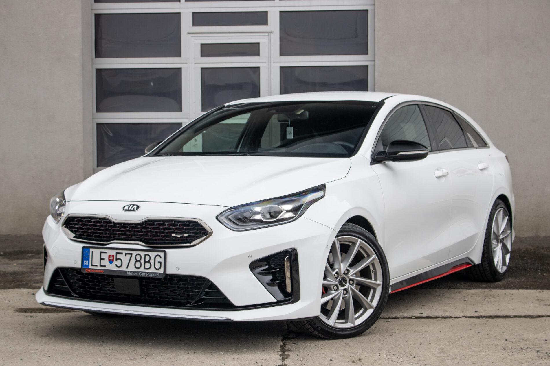 2019 Kia ProCeed GT, biela kombi, 35 892 km