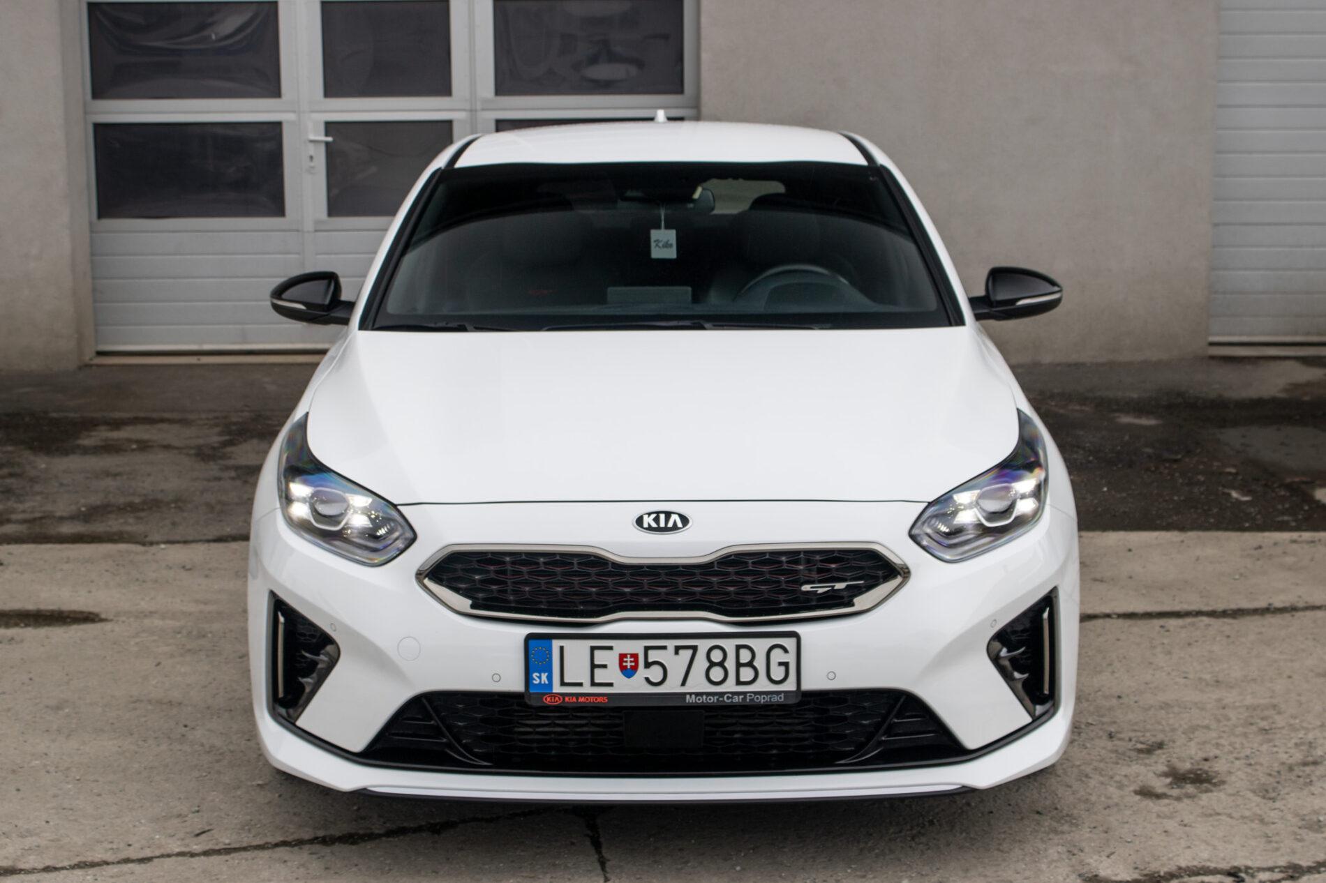 2019 Kia ProCeed GT, biela kombi, 35 892 km