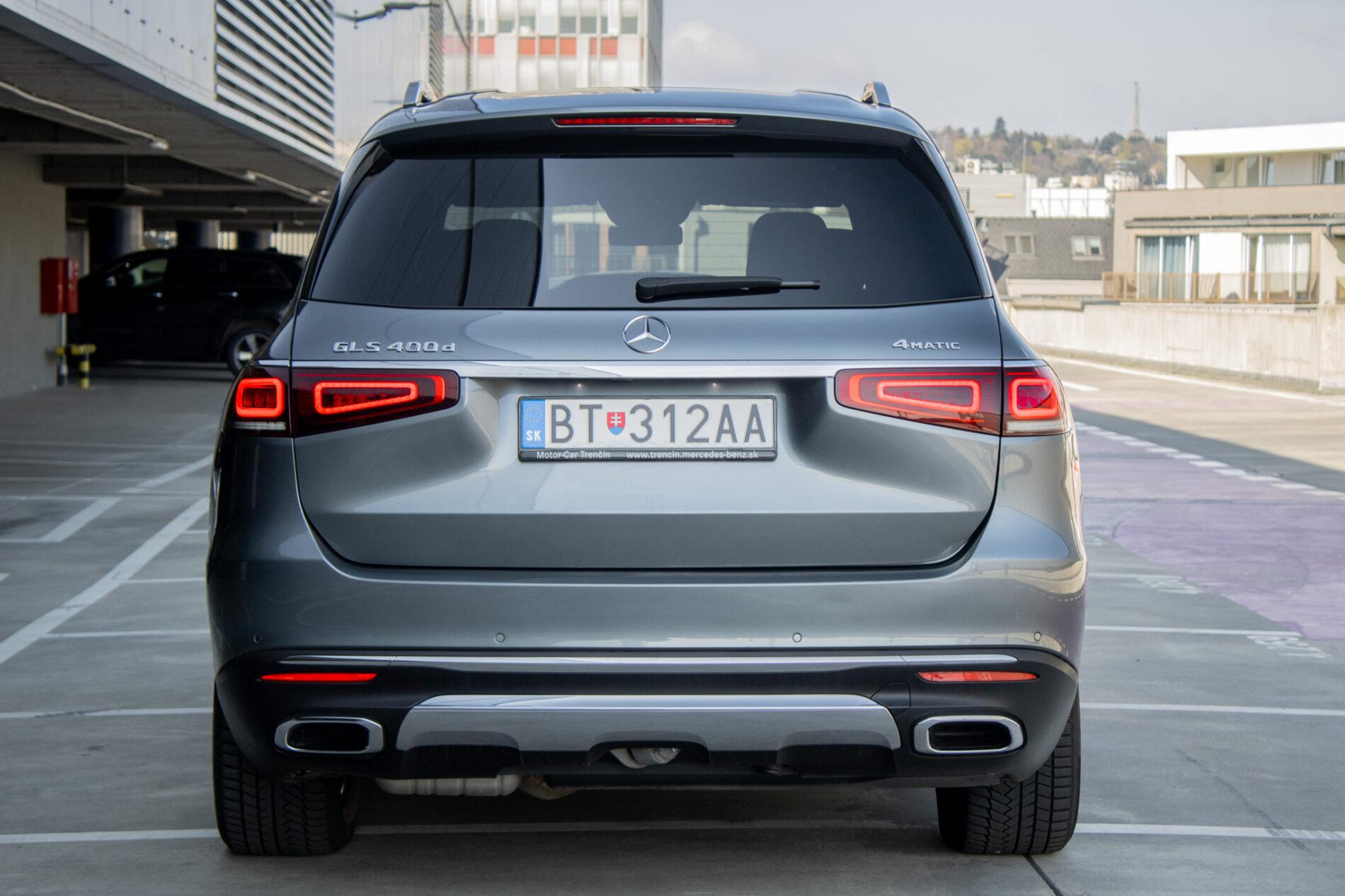 2020 Mercedes-Benz GLS 400d, sivá suv, 126 364 km