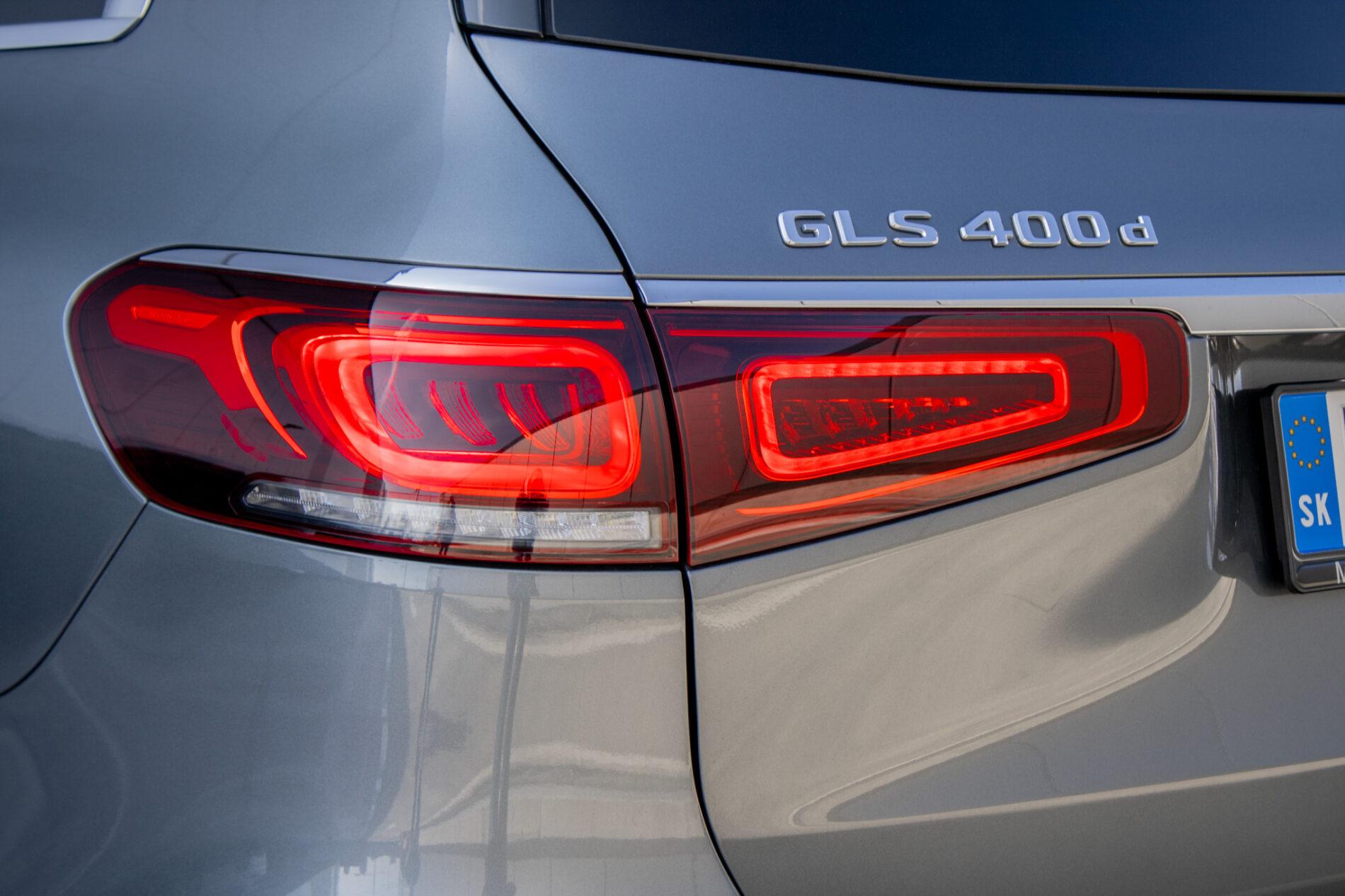 2020 Mercedes-Benz GLS 400d, sivá suv, 126 364 km