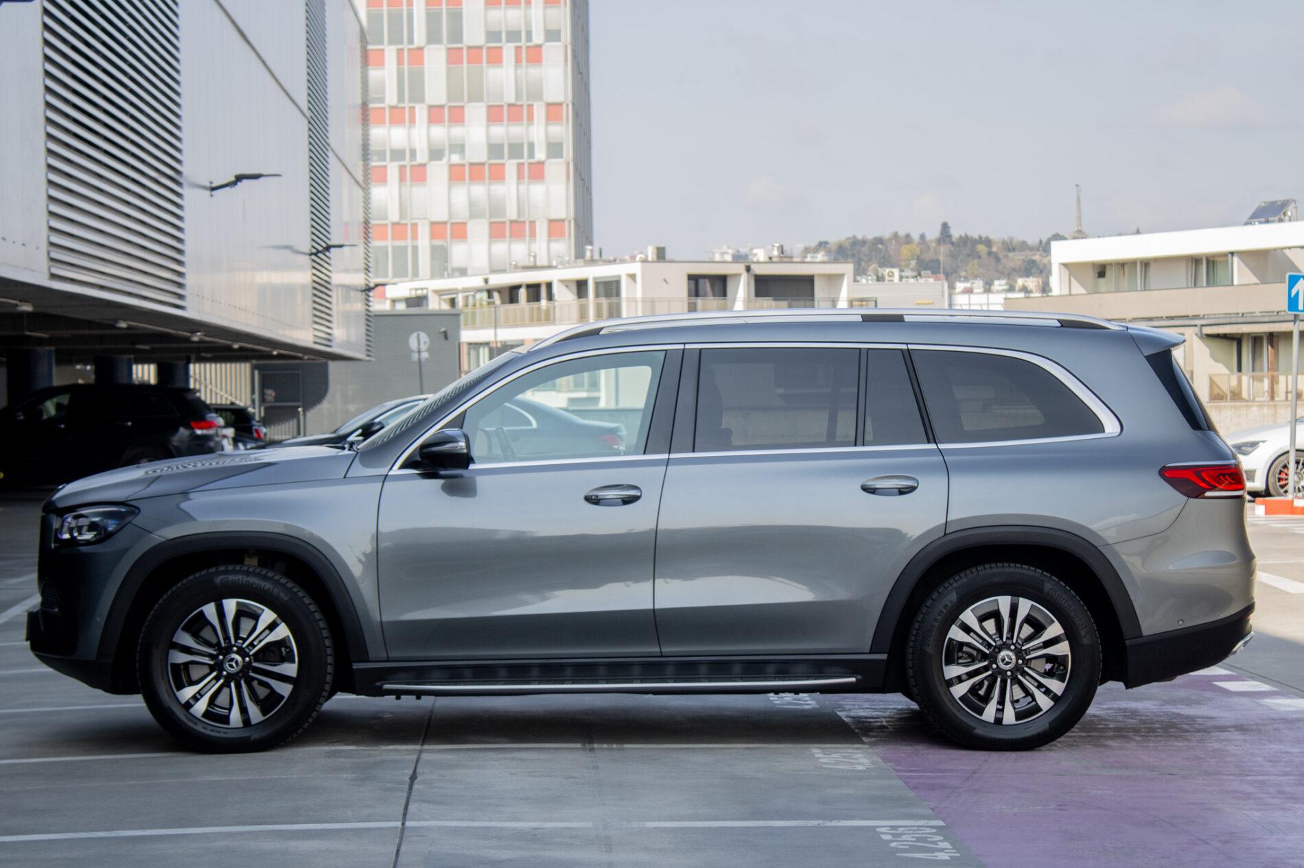 2020 Mercedes-Benz GLS 400d, sivá suv, 126 364 km