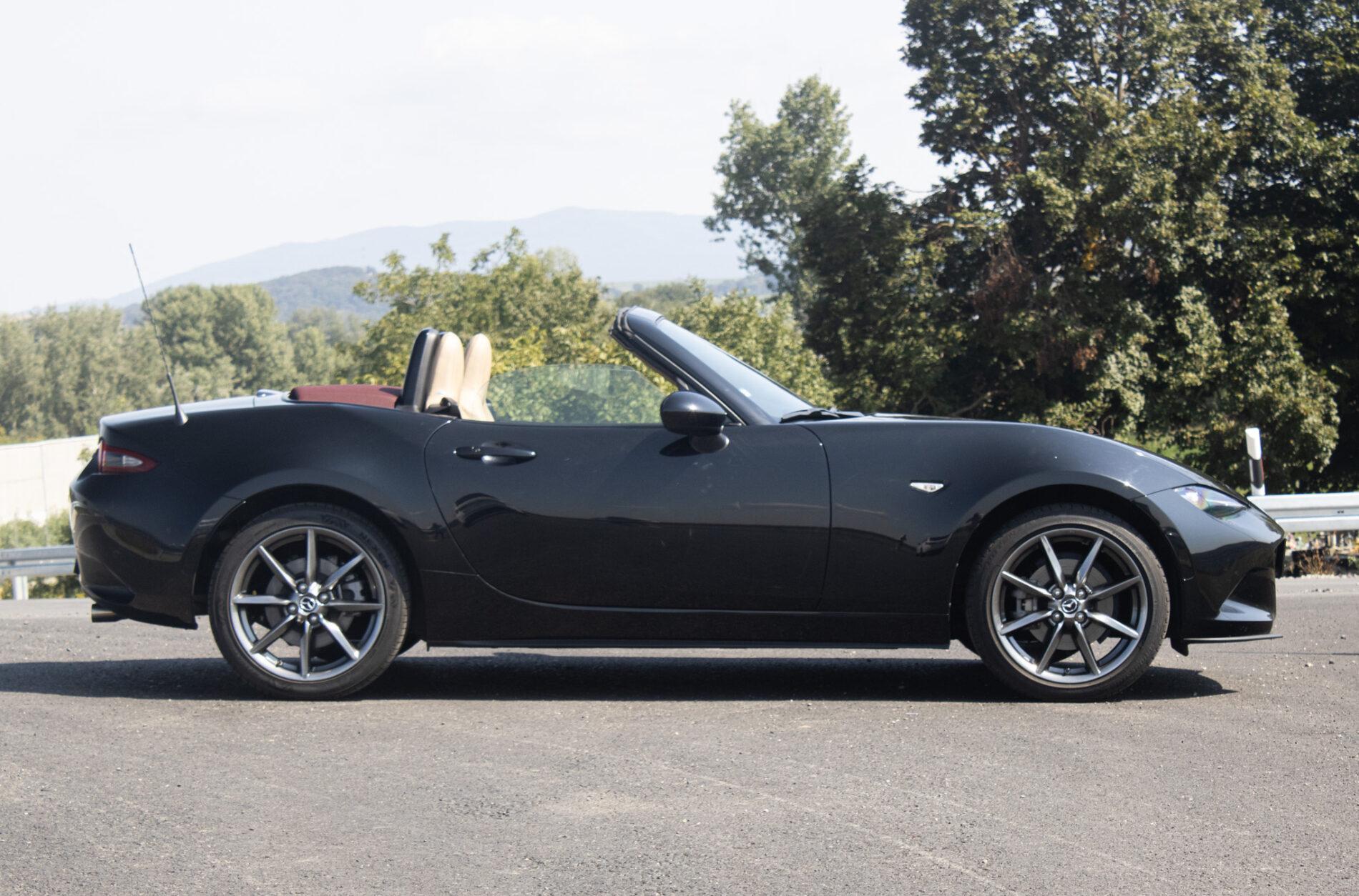 2018 Mazda MX-5 (ND), čierna kabriolet, 22 946 km