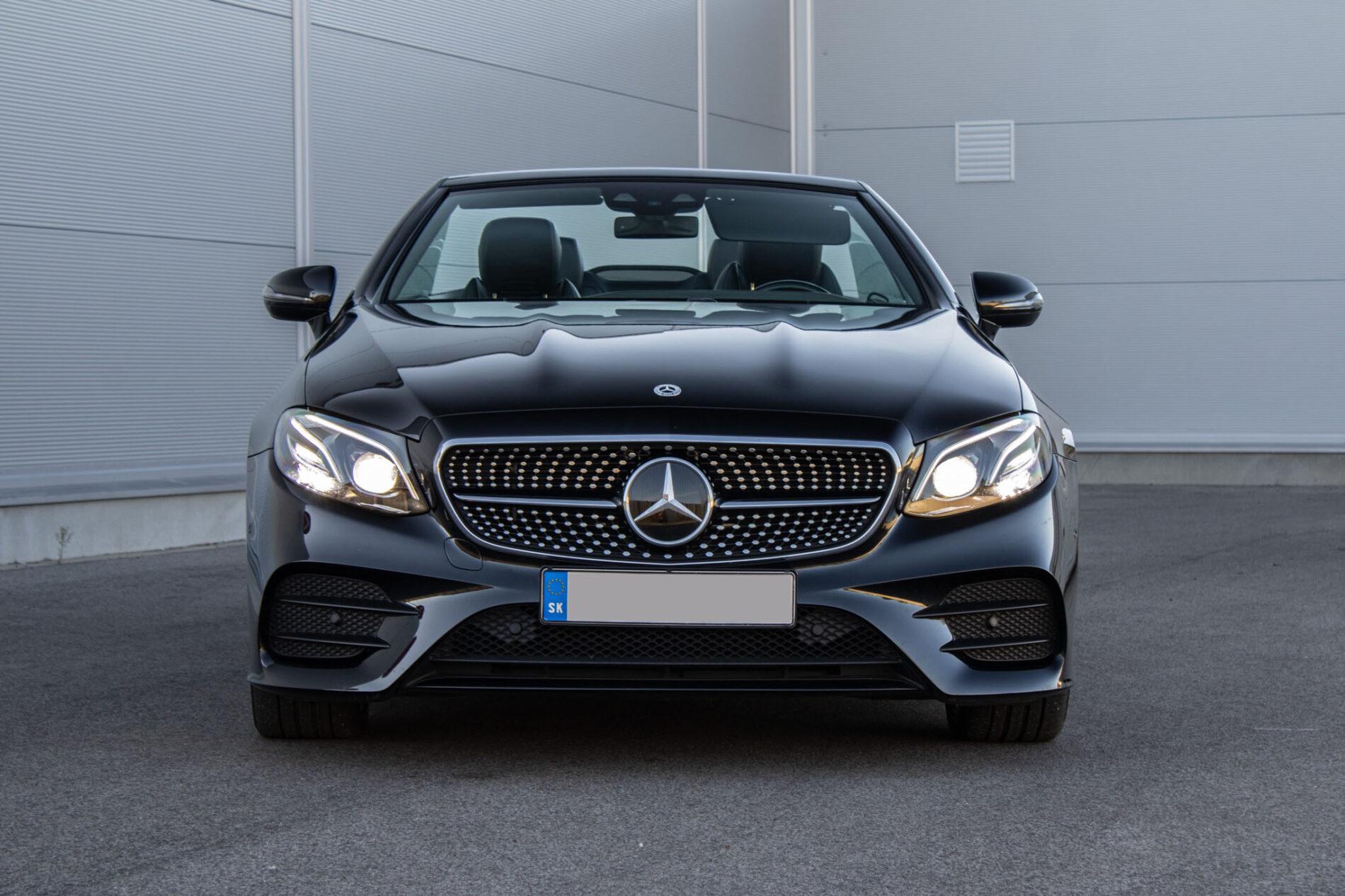 2018 Mercedes-Benz E 400, čierna kabriolet, 73 600 km