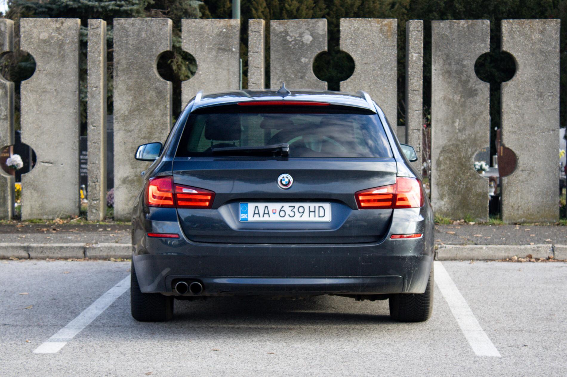 2010 BMW 530d, sivá kombi, 269 764 km