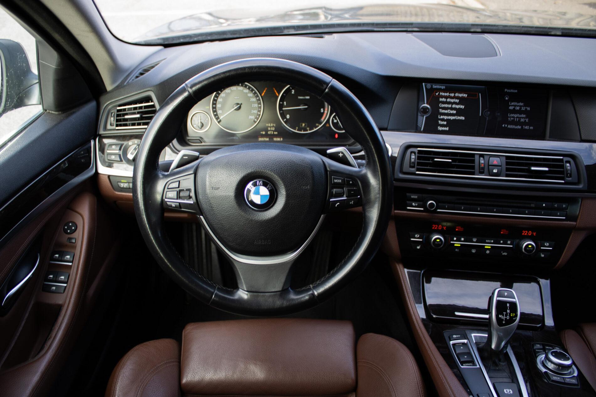 2010 BMW 530d, sivá kombi, 269 764 km