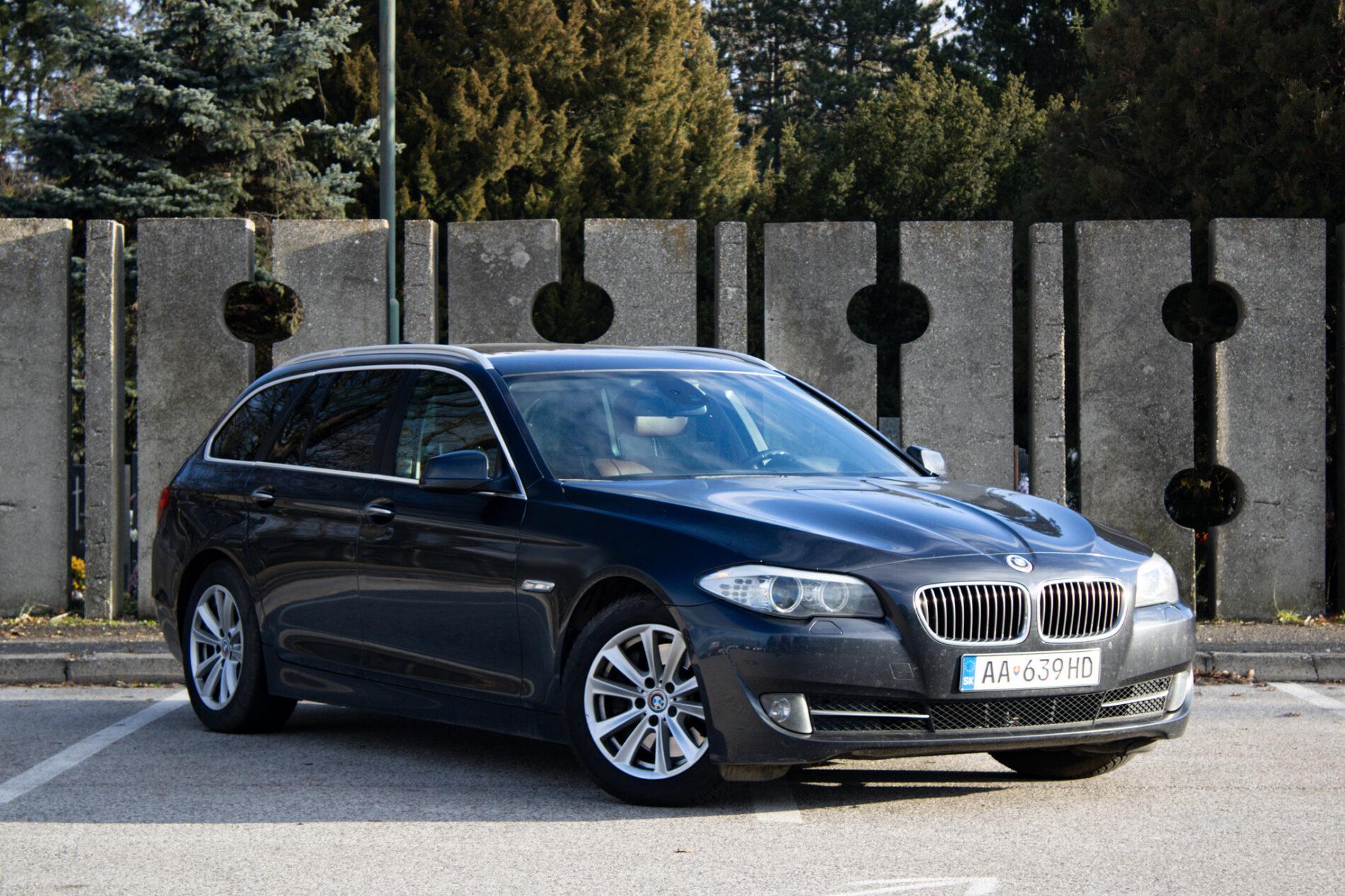 2010 BMW 530d, sivá kombi, 269 764 km