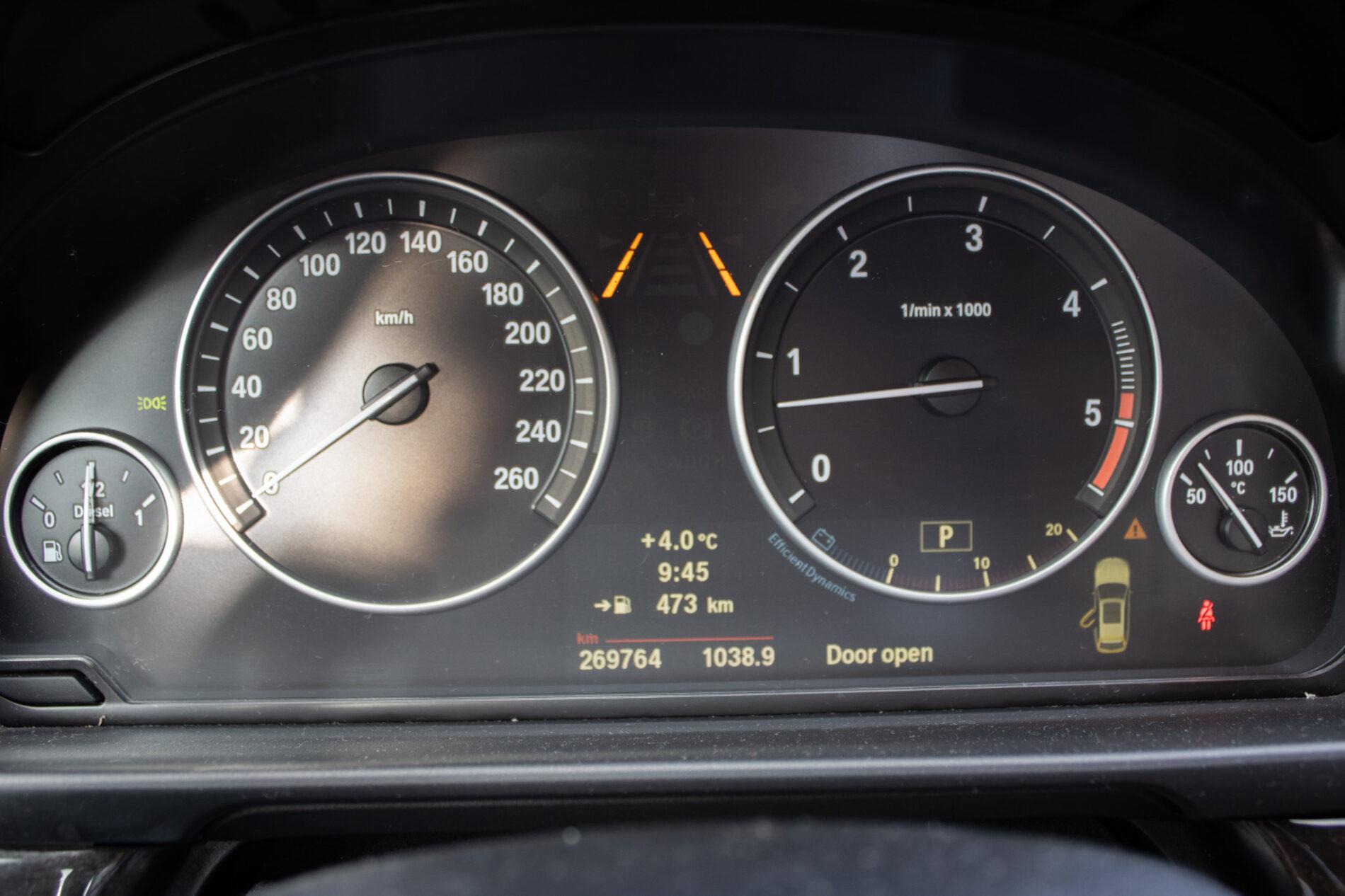 2010 BMW 530d, sivá kombi, 269 764 km