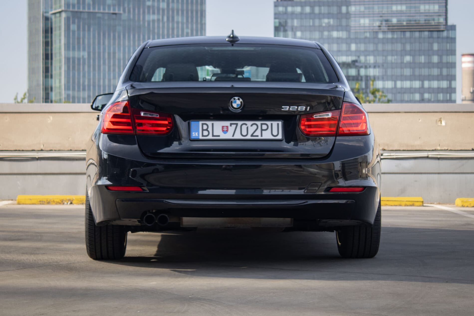 2012 BMW 328i, čierna sedan, 138 951 km