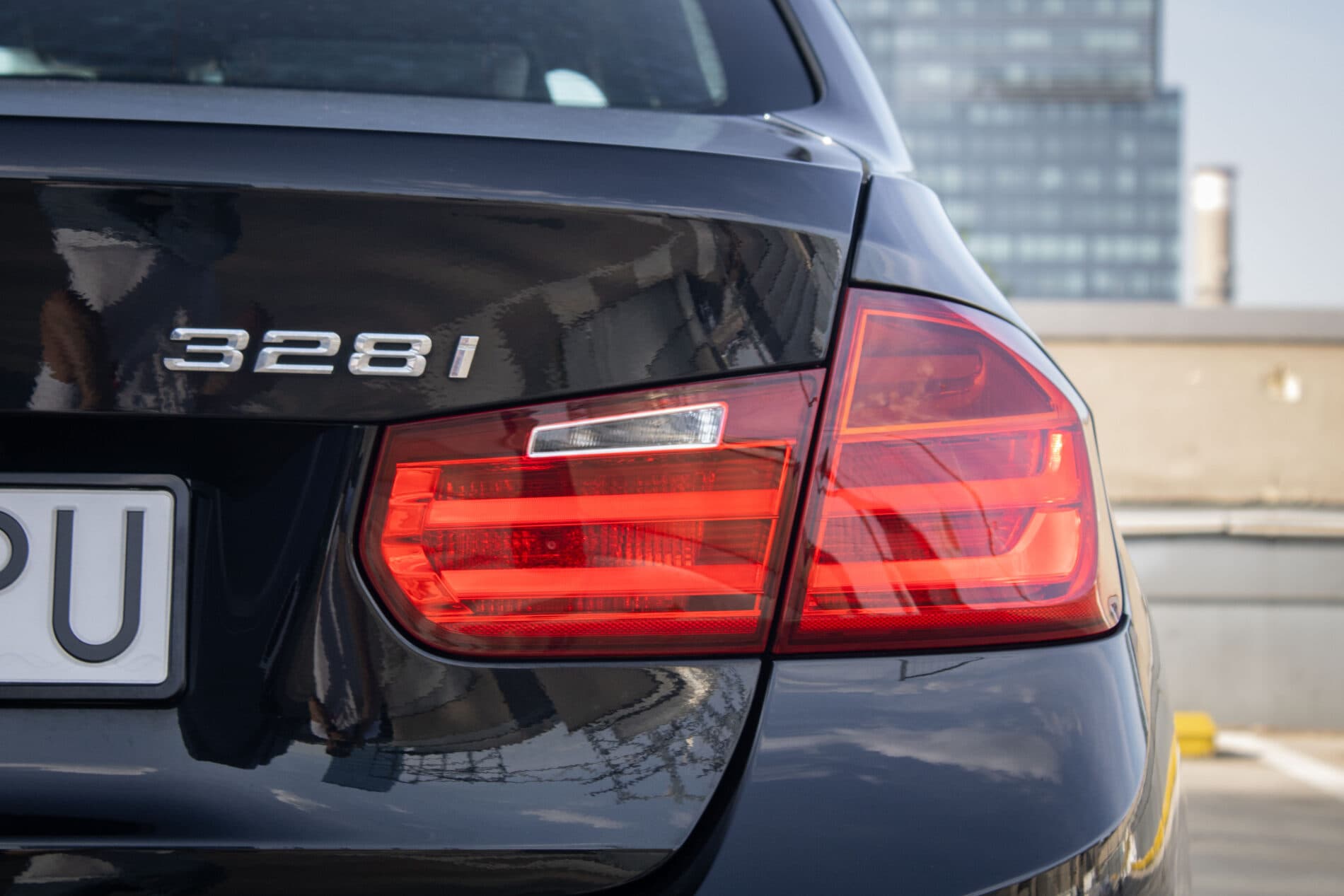 2012 BMW 328i, čierna sedan, 138 951 km