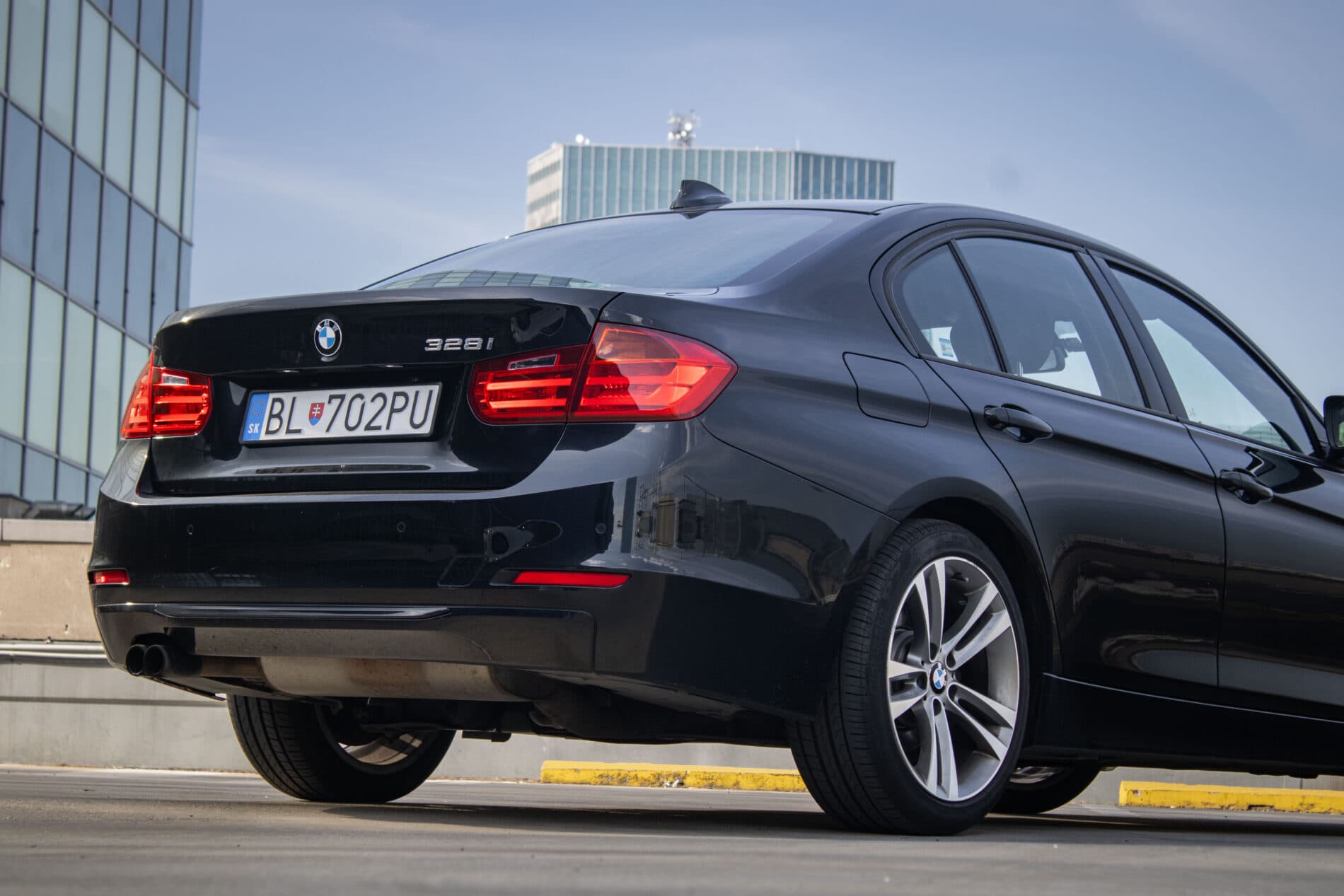 2012 BMW 328i, čierna sedan, 138 951 km