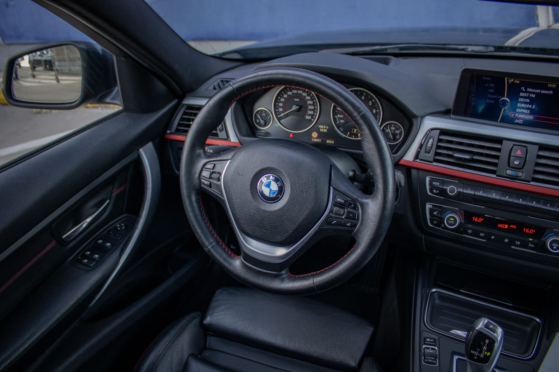 2012 BMW 328i, čierna sedan, 138 951 km