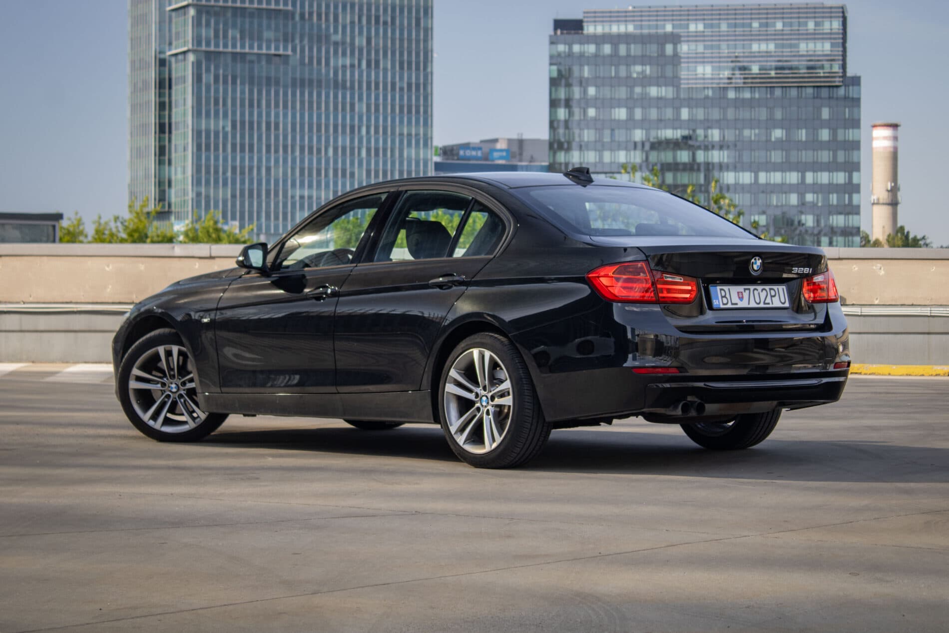 2012 BMW 328i, čierna sedan, 138 951 km