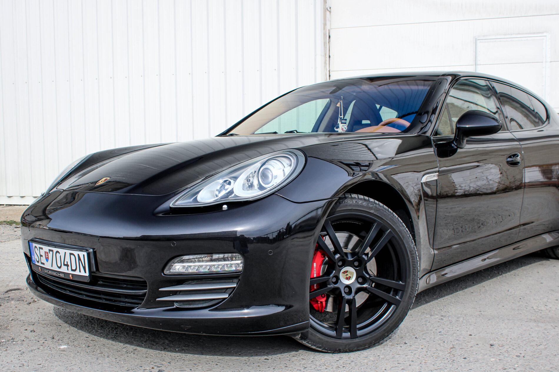 2010 Porsche Panamera S / 4S, čierna sedan, 264 126 km