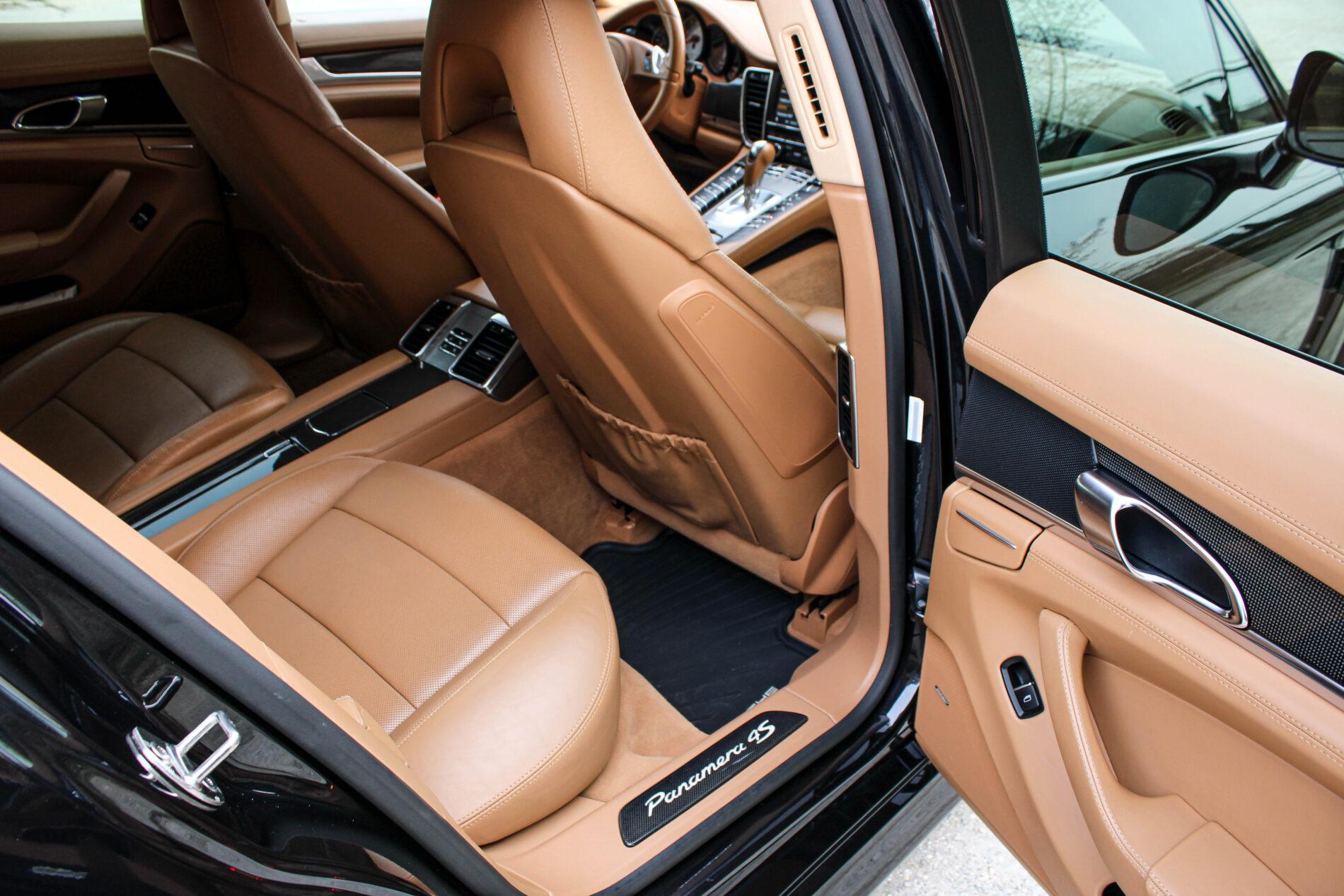 2010 Porsche Panamera S / 4S, čierna sedan, 264 126 km