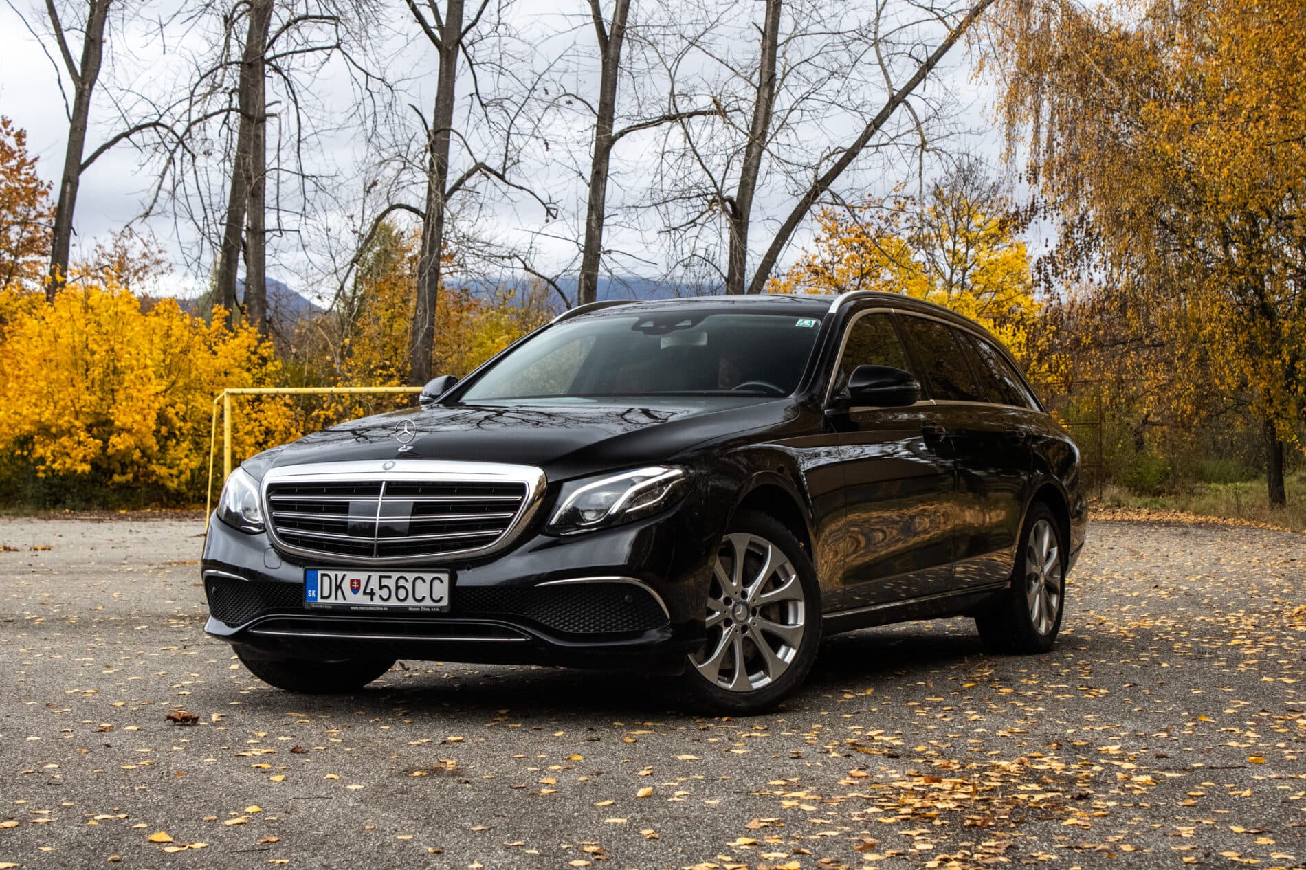 2017 Mercedes-Benz E 400, čierna kombi, 123 812 km