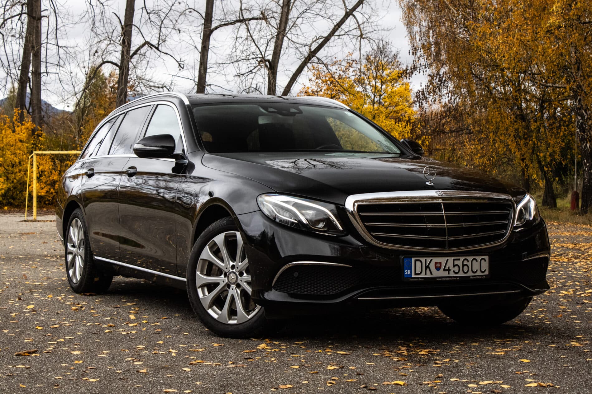 2017 Mercedes-Benz E 400, čierna kombi, 123 812 km