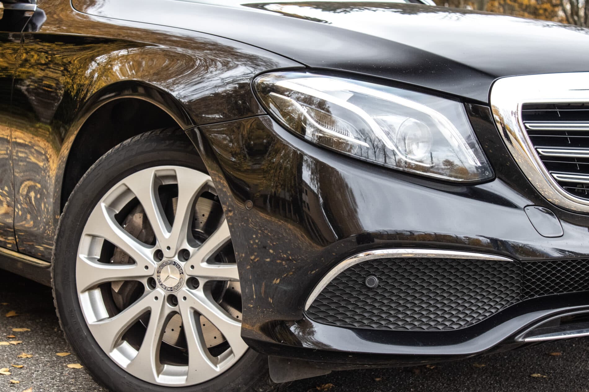 2017 Mercedes-Benz E 400, čierna kombi, 123 812 km