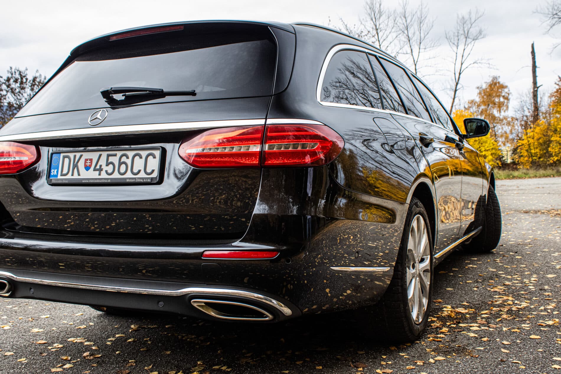 2017 Mercedes-Benz E 400, čierna kombi, 123 812 km