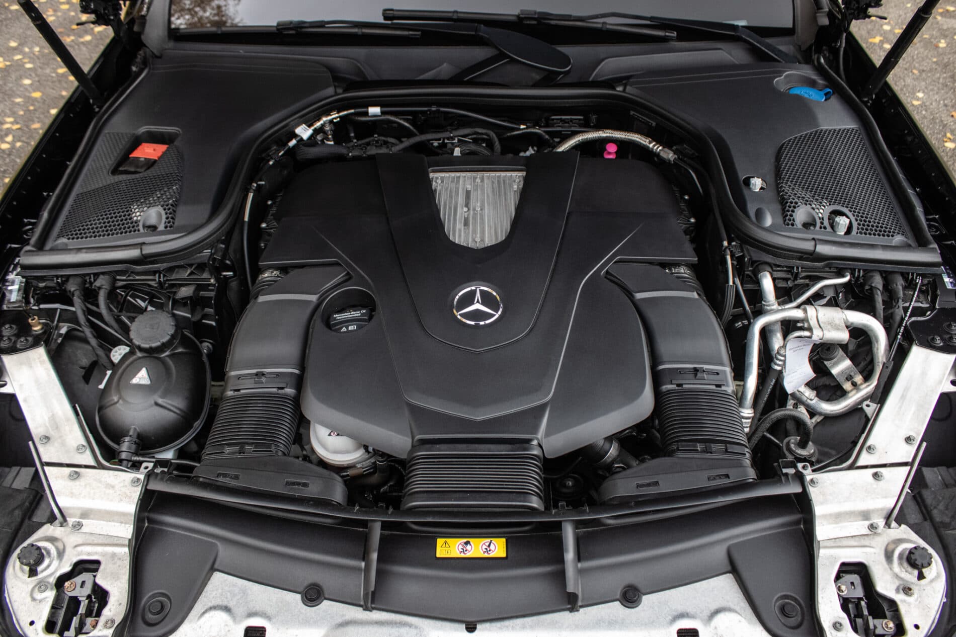 2017 Mercedes-Benz E 400, čierna kombi, 123 812 km