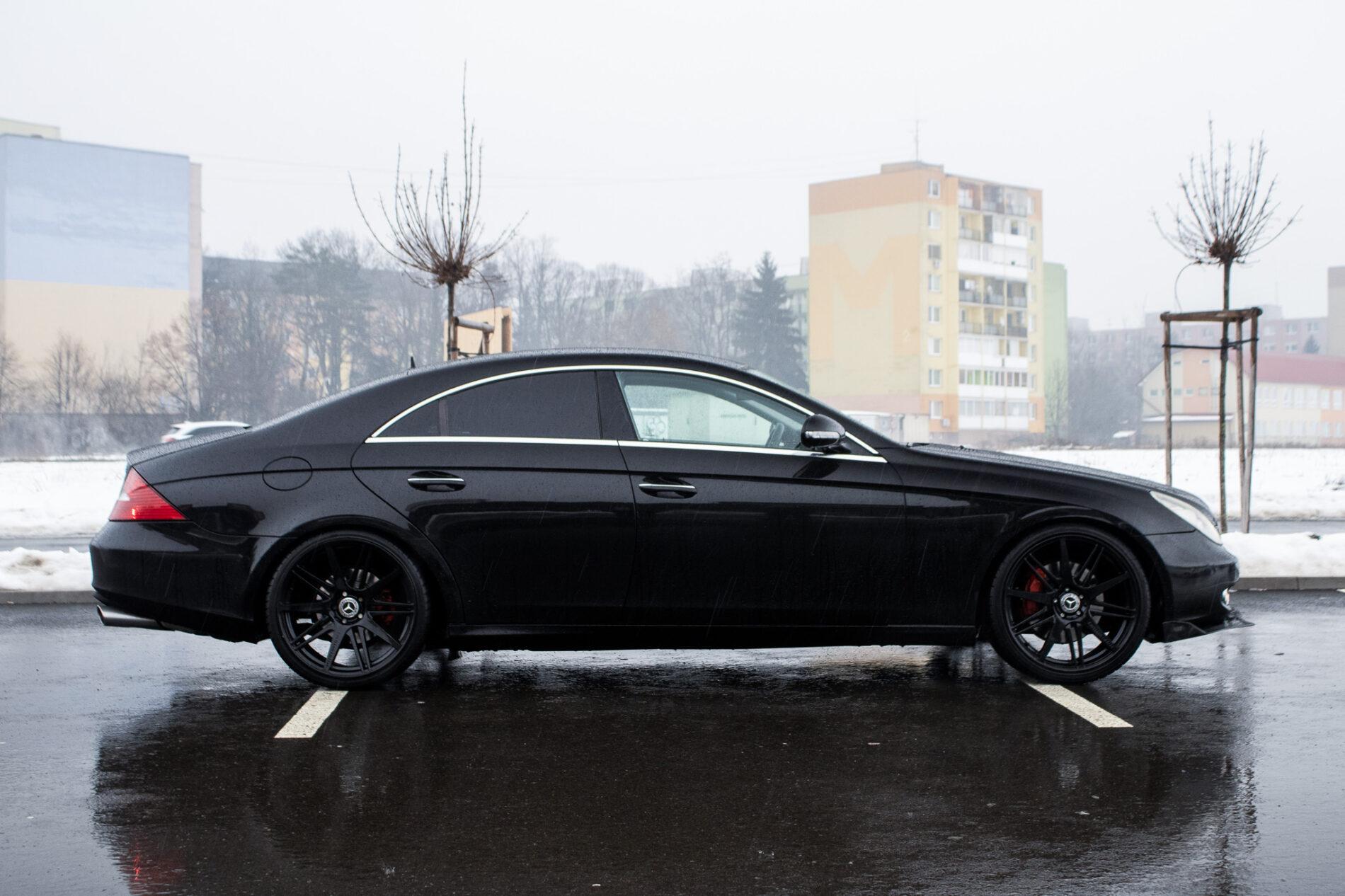 2005 Mercedes-Benz CLS 350, čierna sedan, 190 126 km