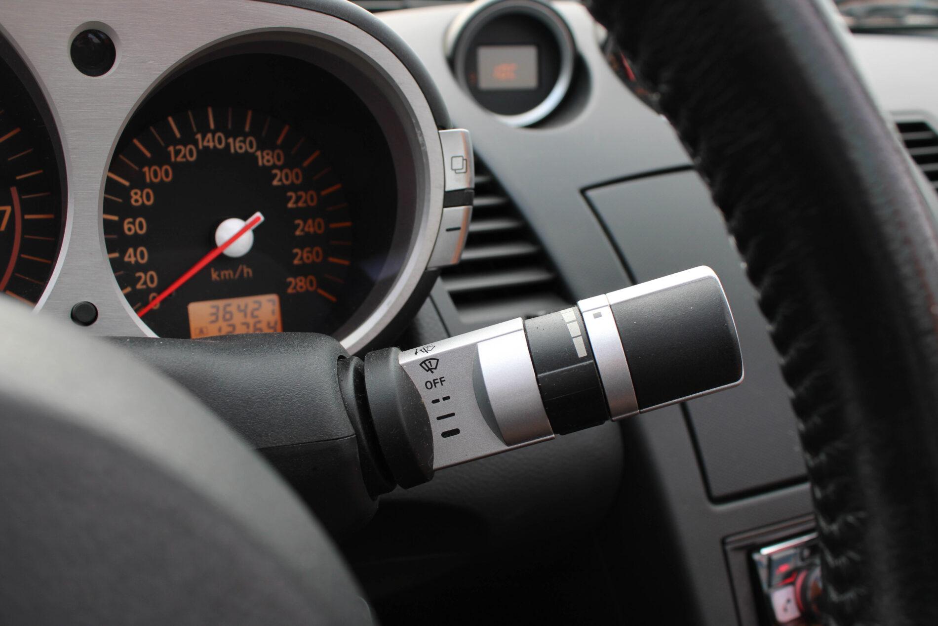 2005 Nissan 350Z, strieborná kabriolet, 36 427 km