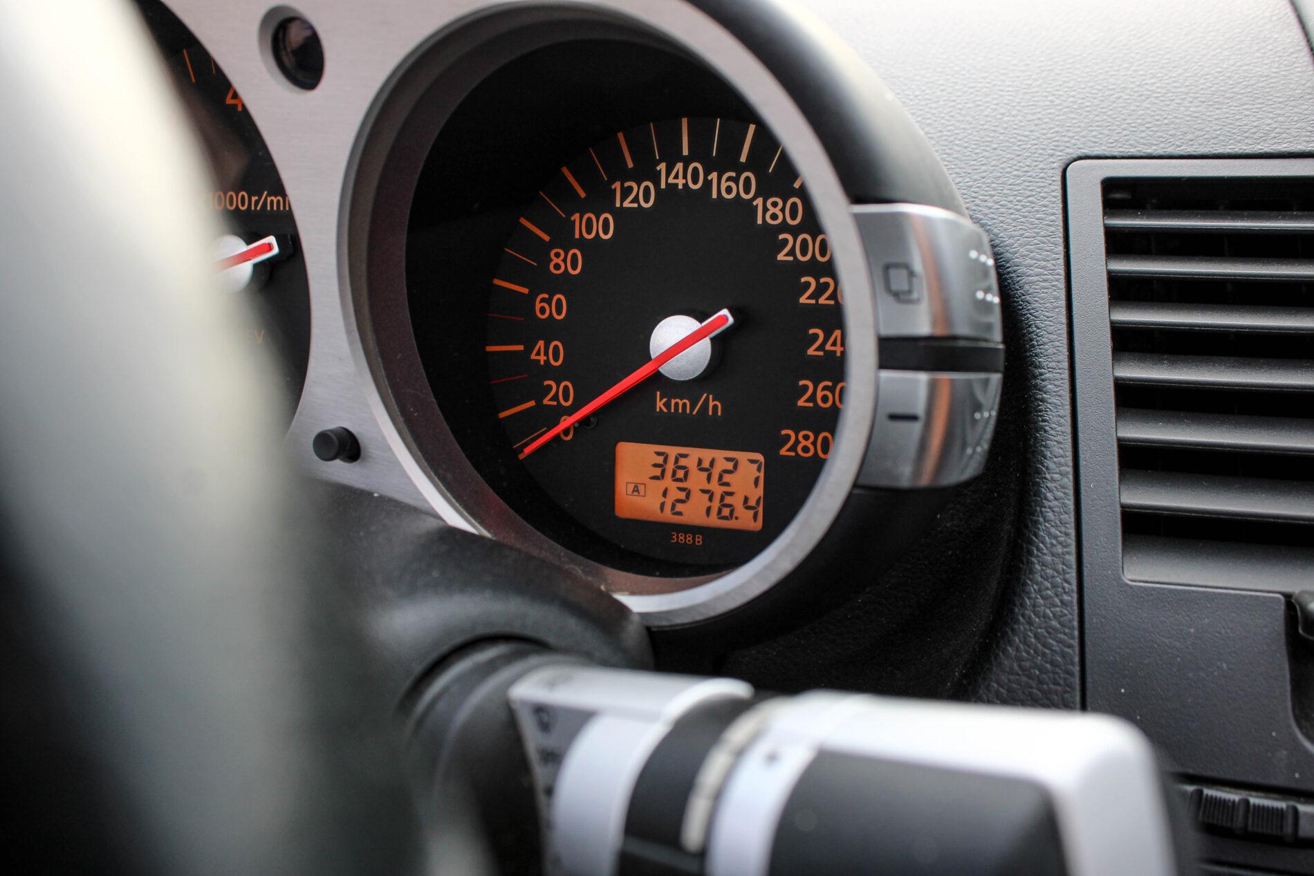 2005 Nissan 350Z, strieborná kabriolet, 36 427 km