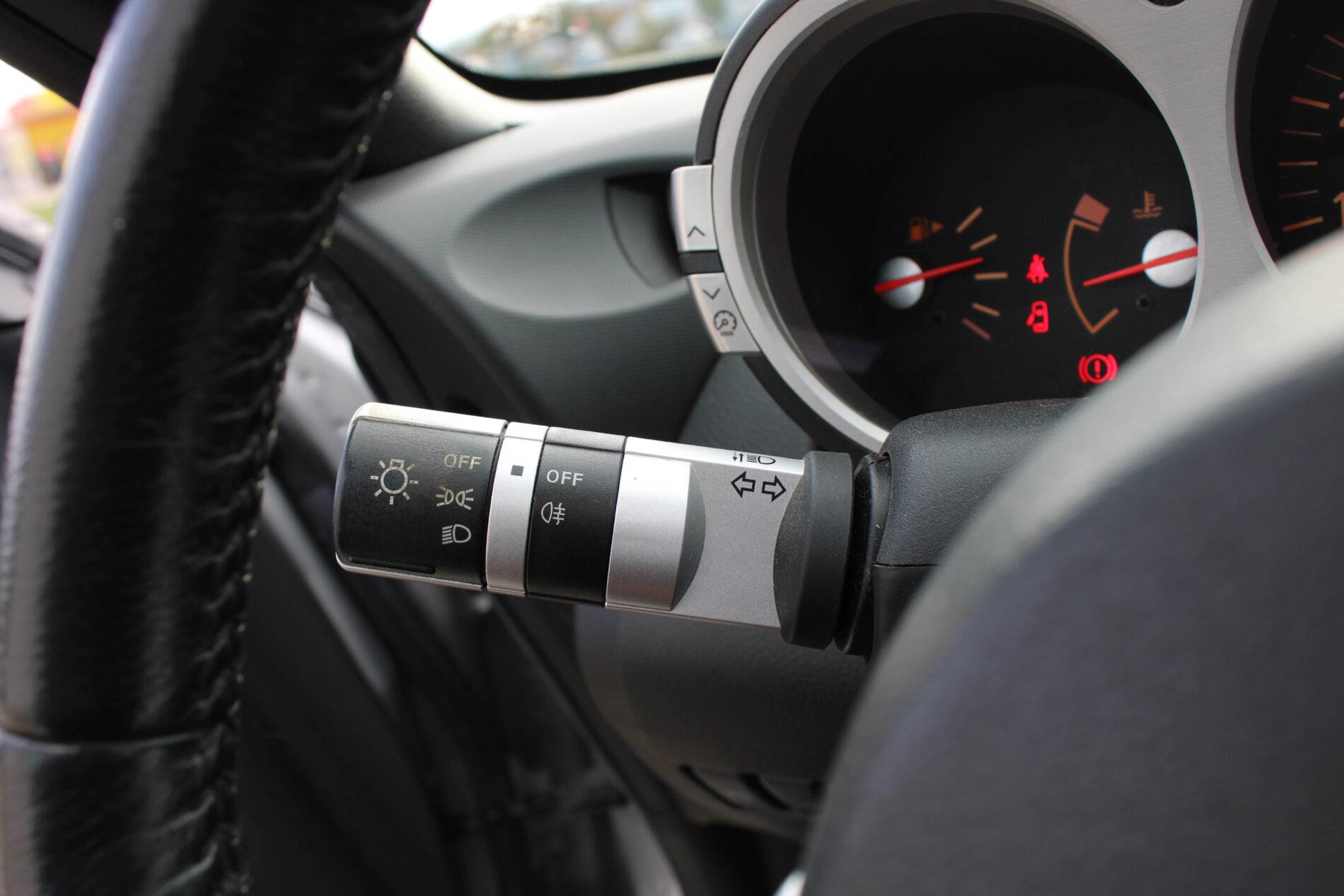 2005 Nissan 350Z, strieborná kabriolet, 36 427 km