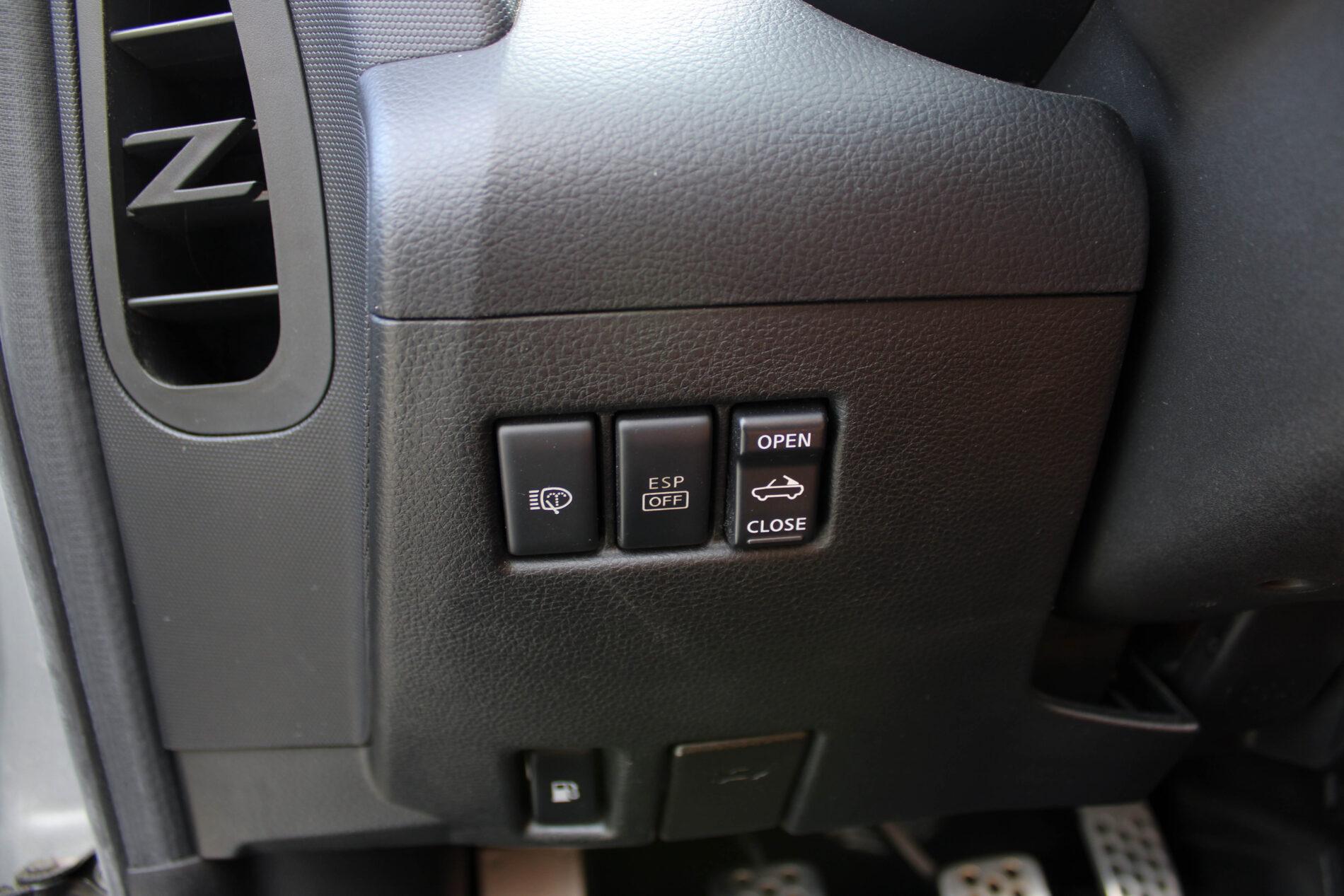 2005 Nissan 350Z, strieborná kabriolet, 36 427 km