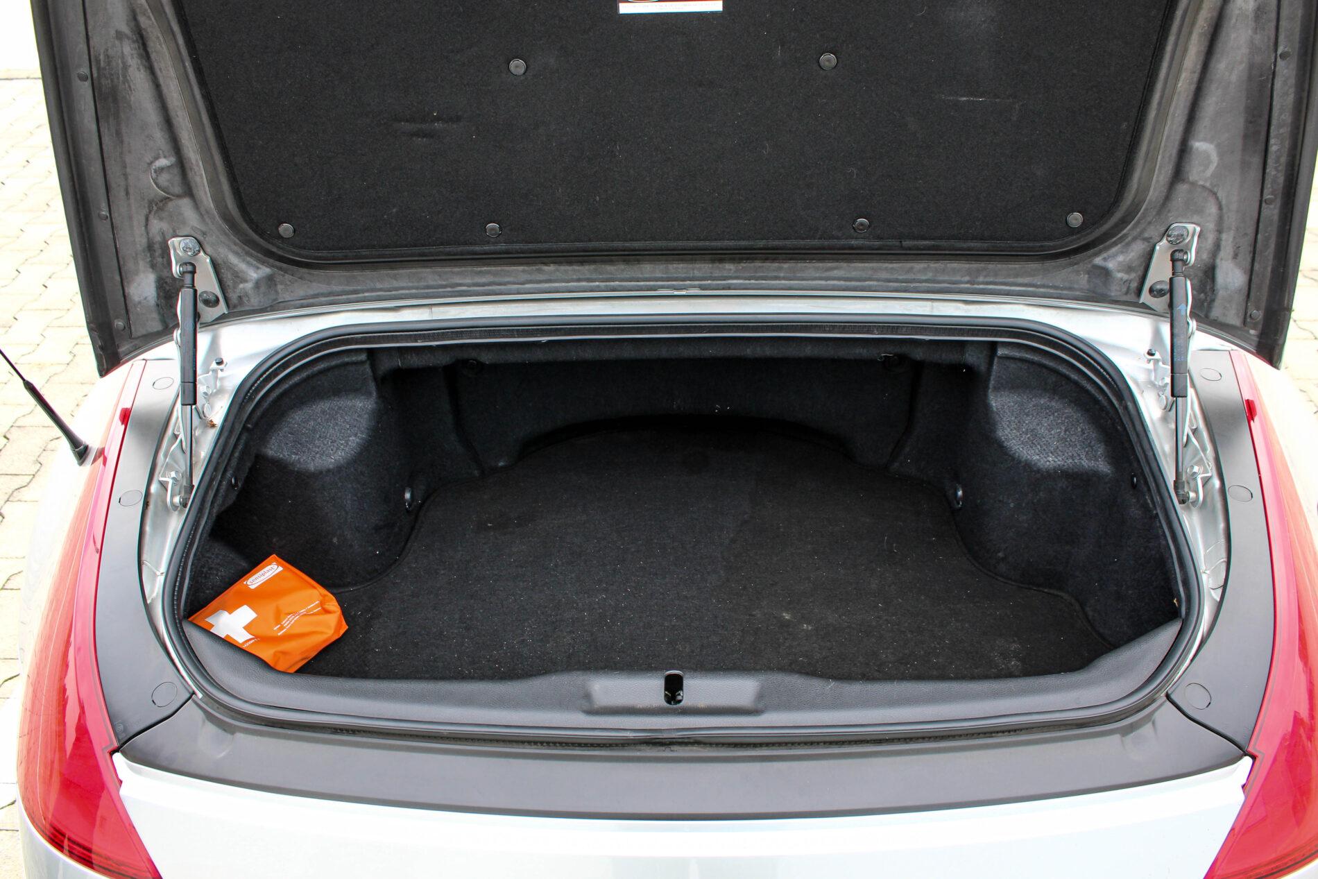 2005 Nissan 350Z, strieborná kabriolet, 36 427 km
