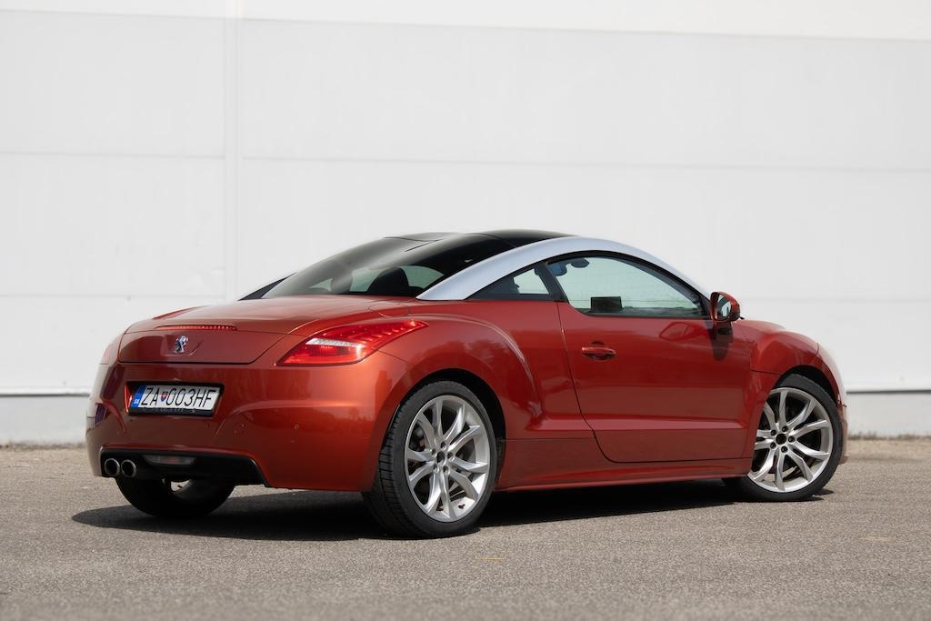2011 Peugeot RCZ, oranžová kupé, 67 721 km