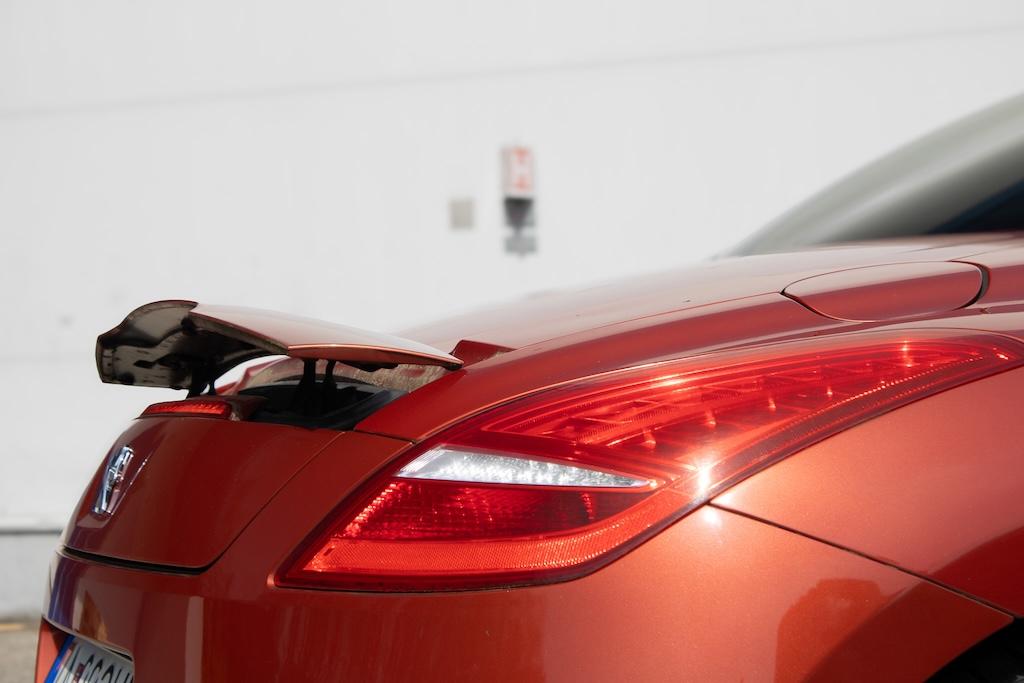 2011 Peugeot RCZ, oranžová kupé, 67 721 km