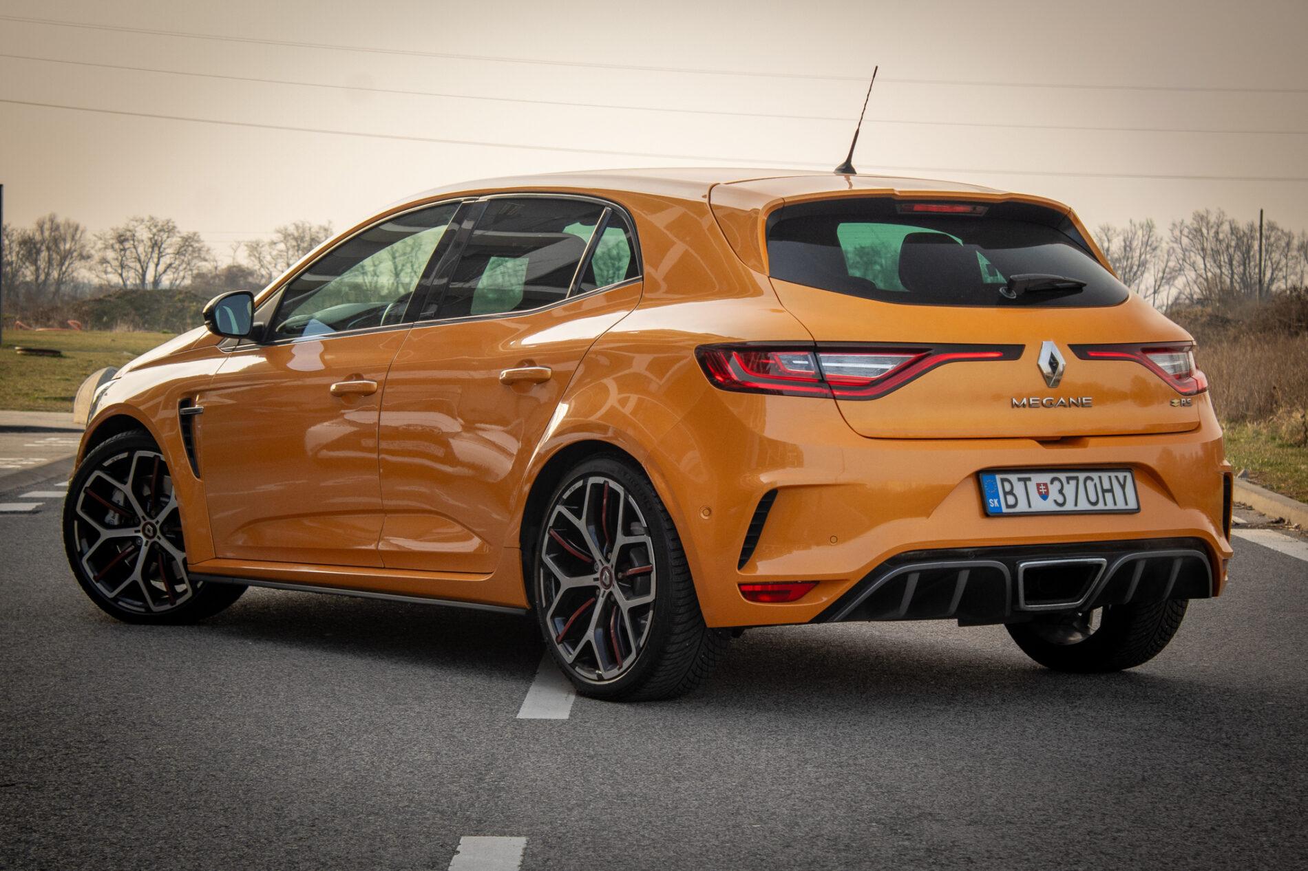 2018 Renault Mégane RS, oranžová hatchback, 146 153 km