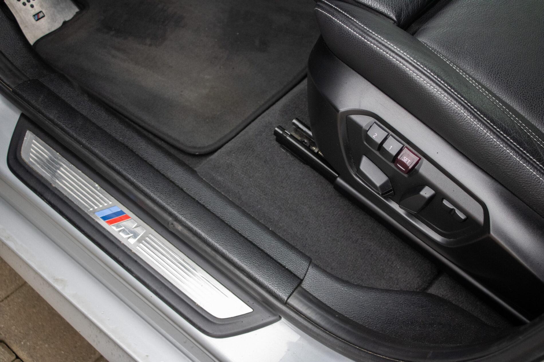 2018 BMW X4 35d, strieborná suv, 128 717 km