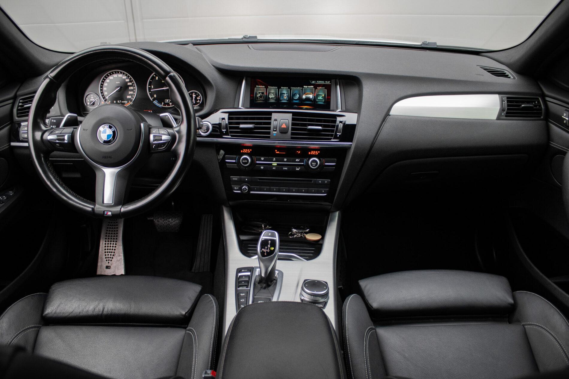 2018 BMW X4 35d, strieborná suv, 128 717 km