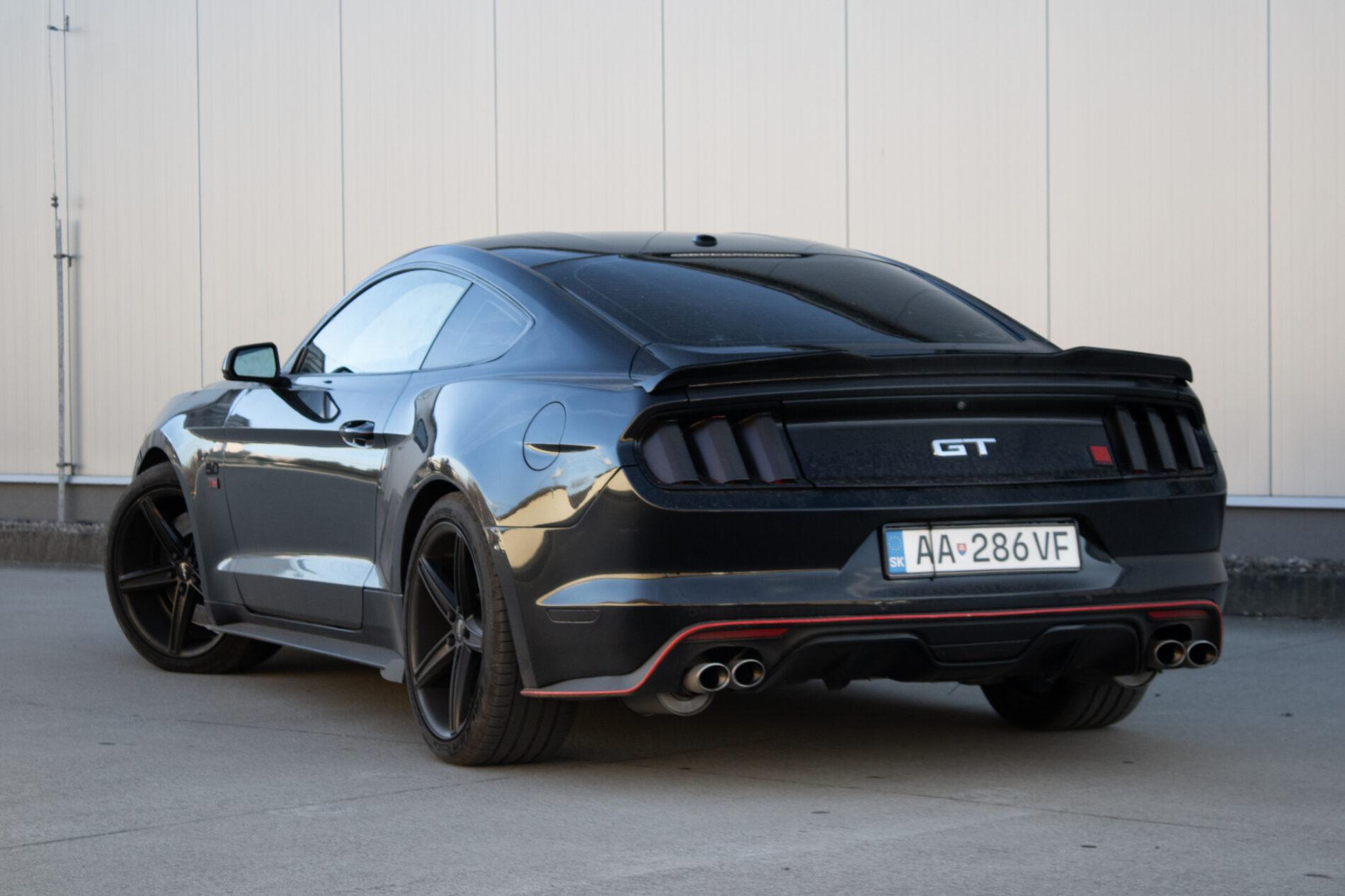 2016 Ford Mustang GT, čierna kupé, 84 537 km