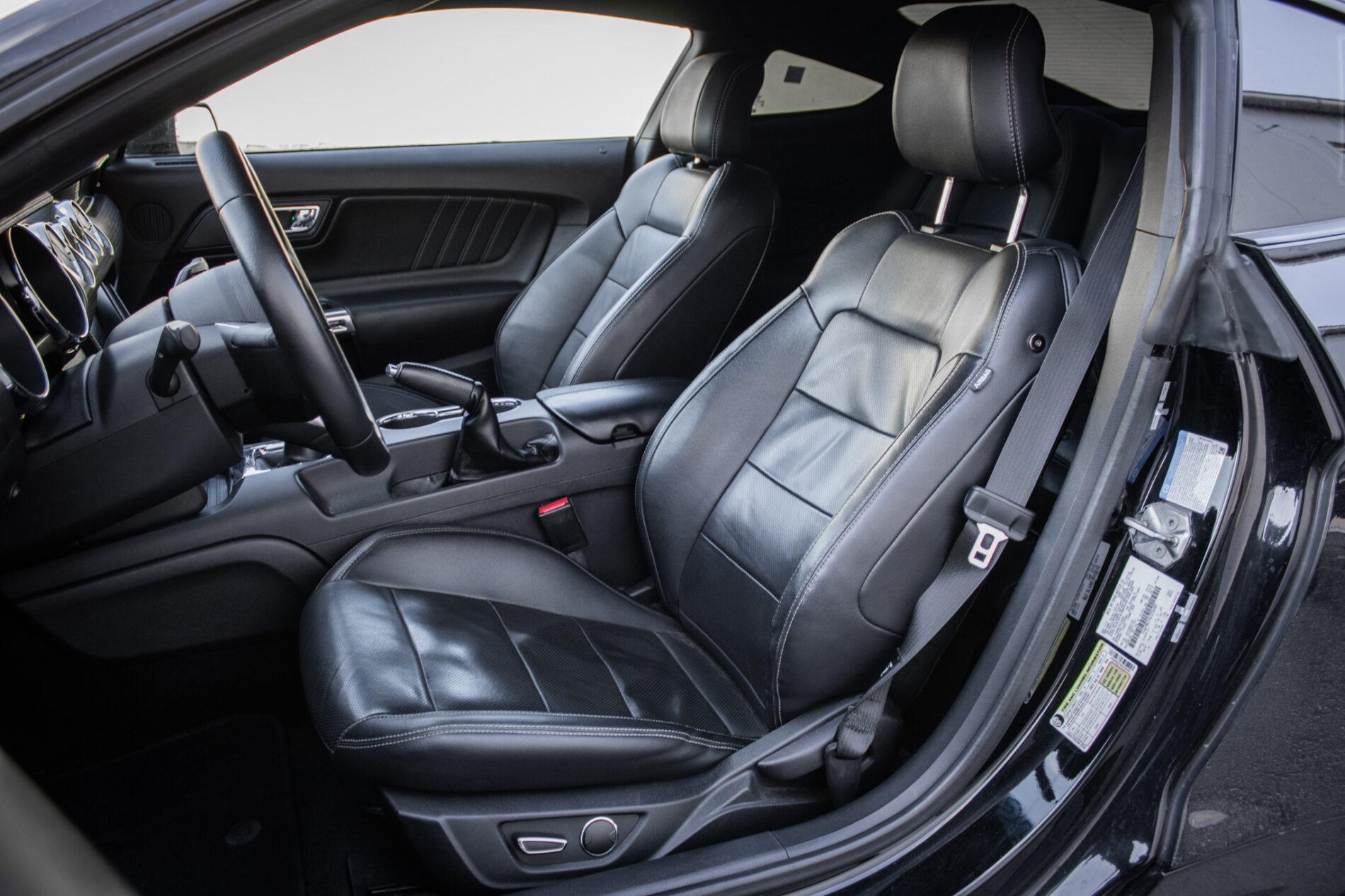 2016 Ford Mustang GT, čierna kupé, 84 537 km
