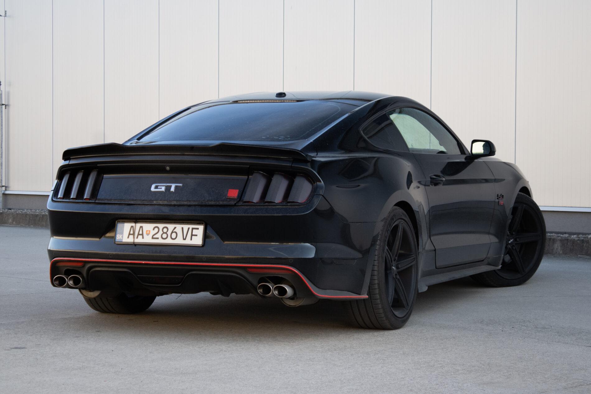 2016 Ford Mustang GT, čierna kupé, 84 537 km