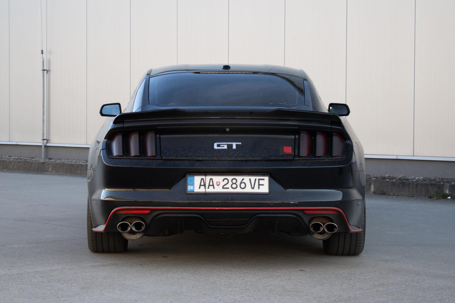 2016 Ford Mustang GT, čierna kupé, 84 537 km