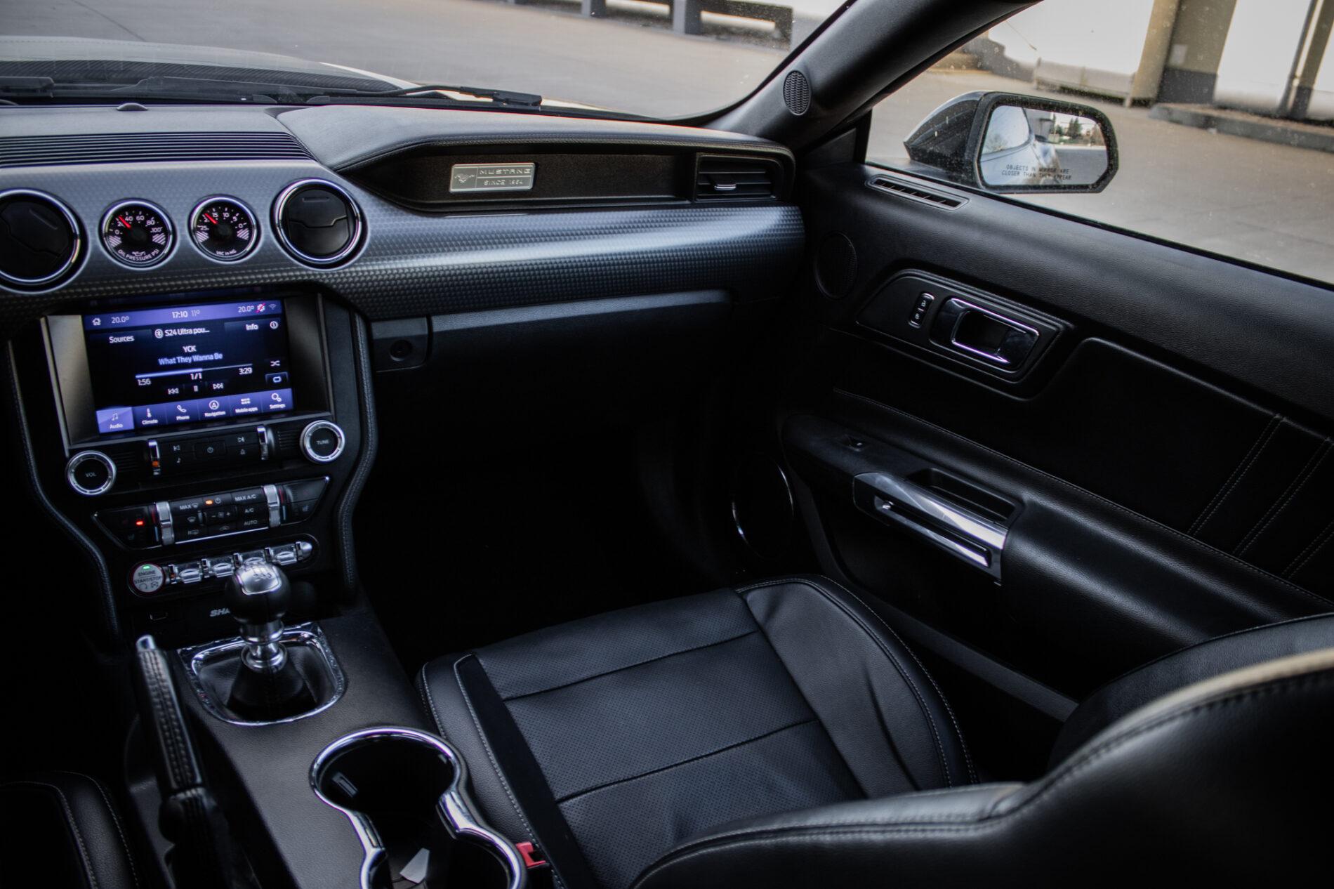 2016 Ford Mustang GT, čierna kupé, 84 537 km