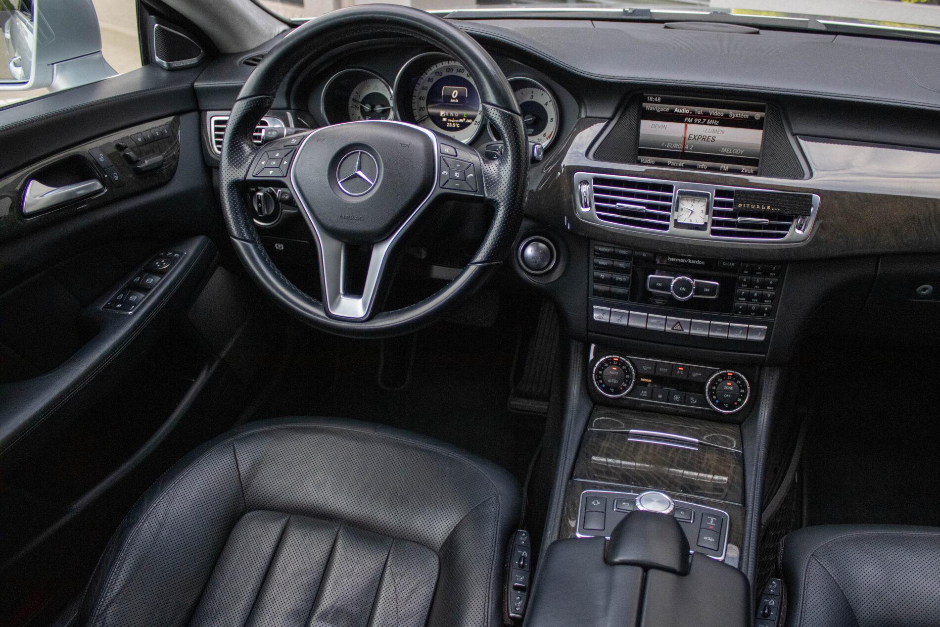 2013 Mercedes-Benz CLS 350 CDI, sivá kombi, 256 400 km