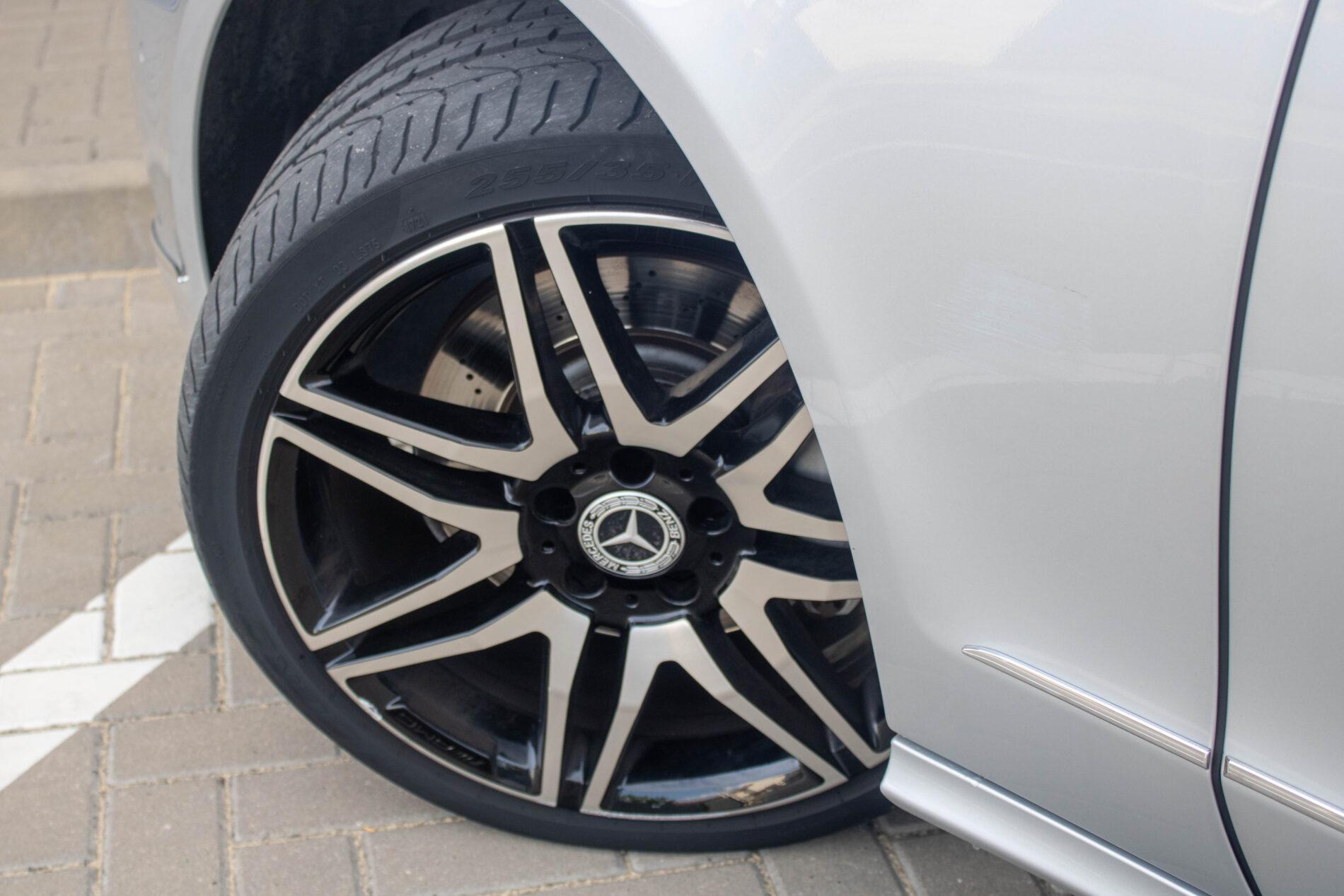 2013 Mercedes-Benz CLS 350 CDI, sivá kombi, 256 400 km