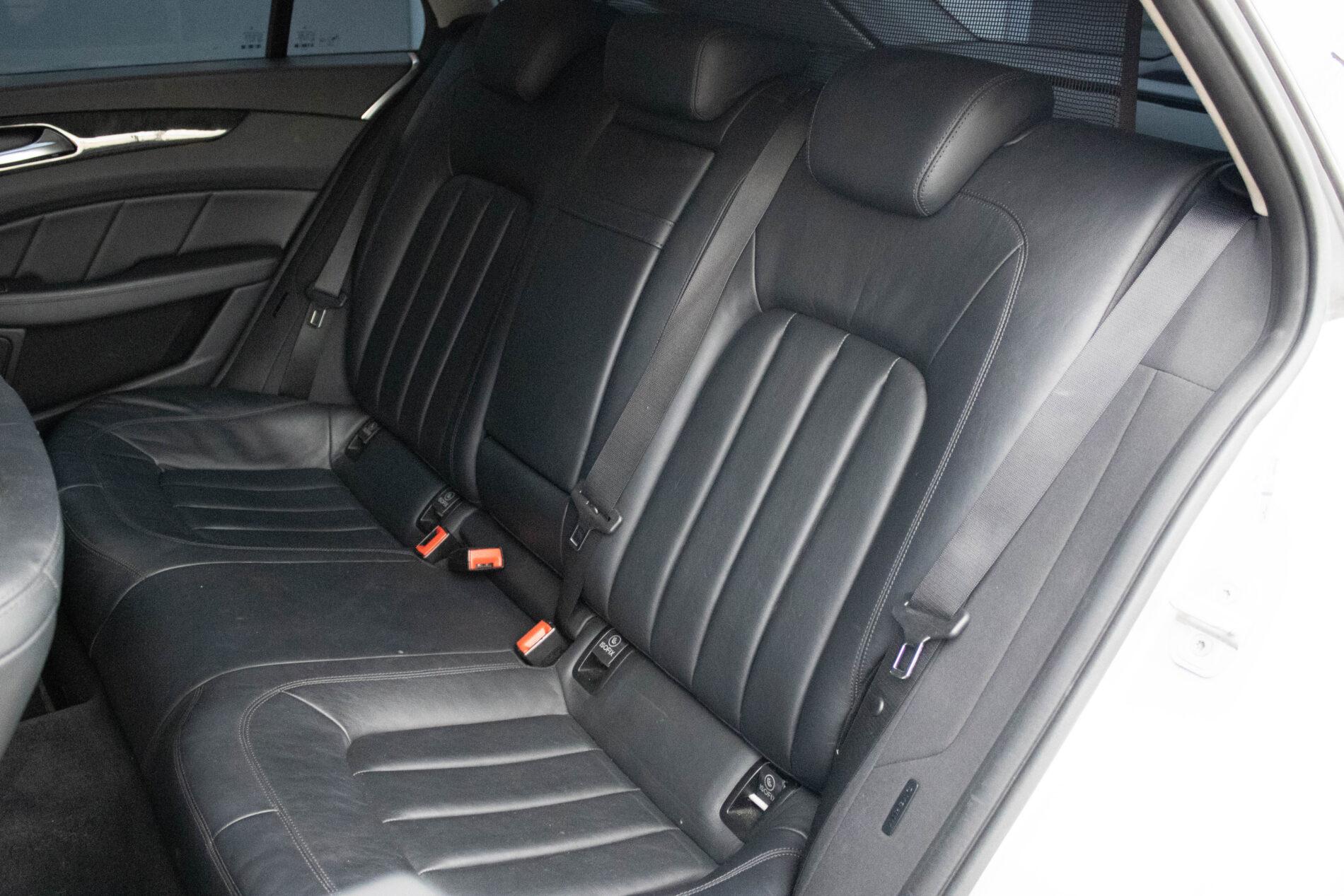 2013 Mercedes-Benz CLS 350 CDI, sivá kombi, 256 400 km