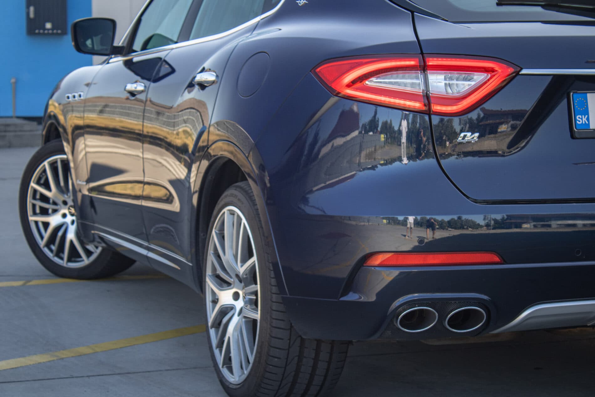 2019 Maserati Levante, modrá suv, 142 057 km