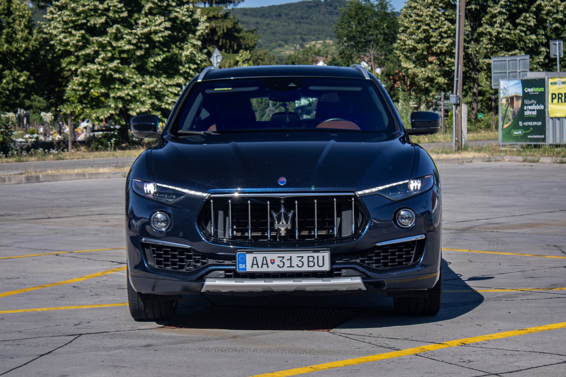 2019 Maserati Levante, modrá suv, 142 057 km