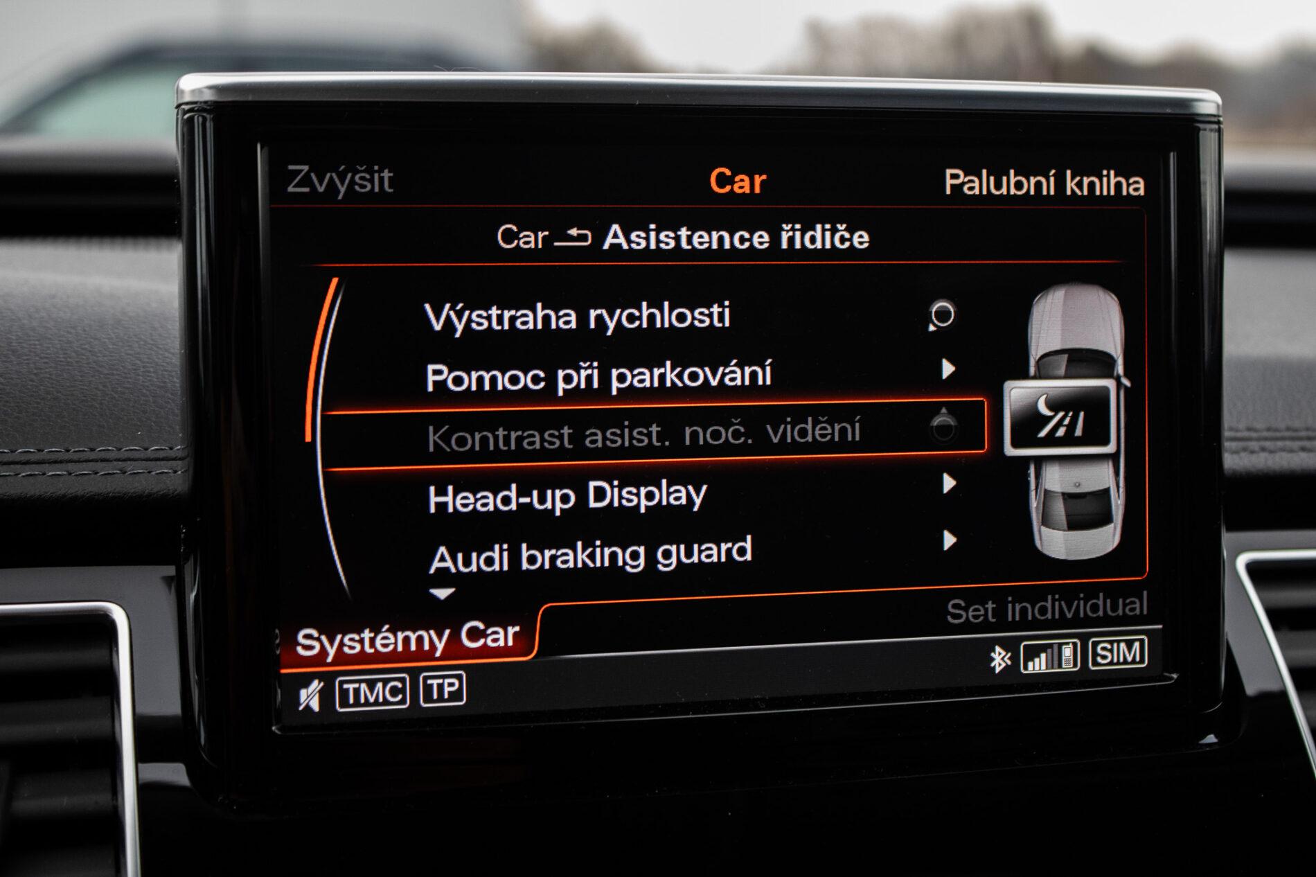 2016 AUDI A8, čierna sedan, 186 825 km