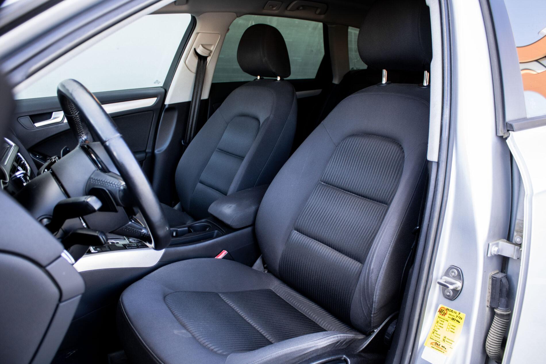 2012 AUDI A4, strieborná kombi, 191 100 km