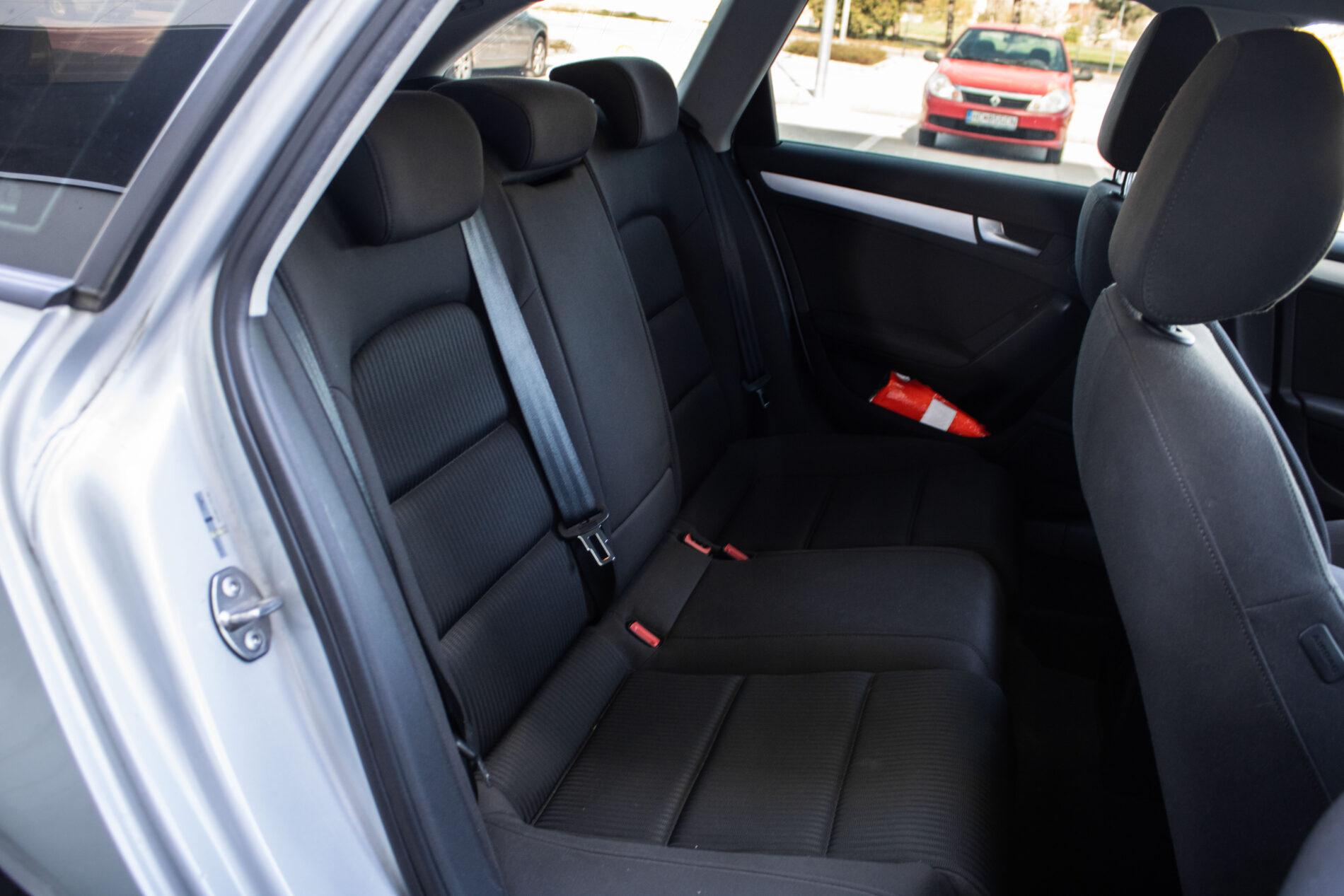 2012 AUDI A4, strieborná kombi, 191 100 km