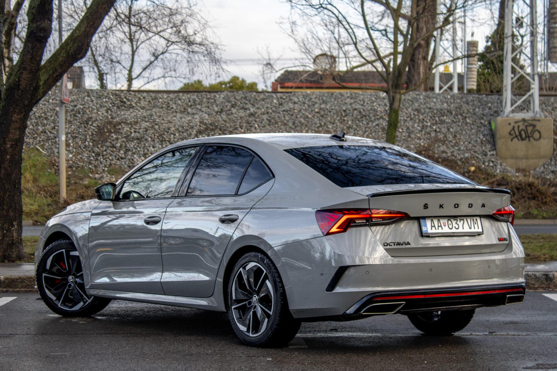 2021 Skoda Octavia RS, sivá, 105 455 km